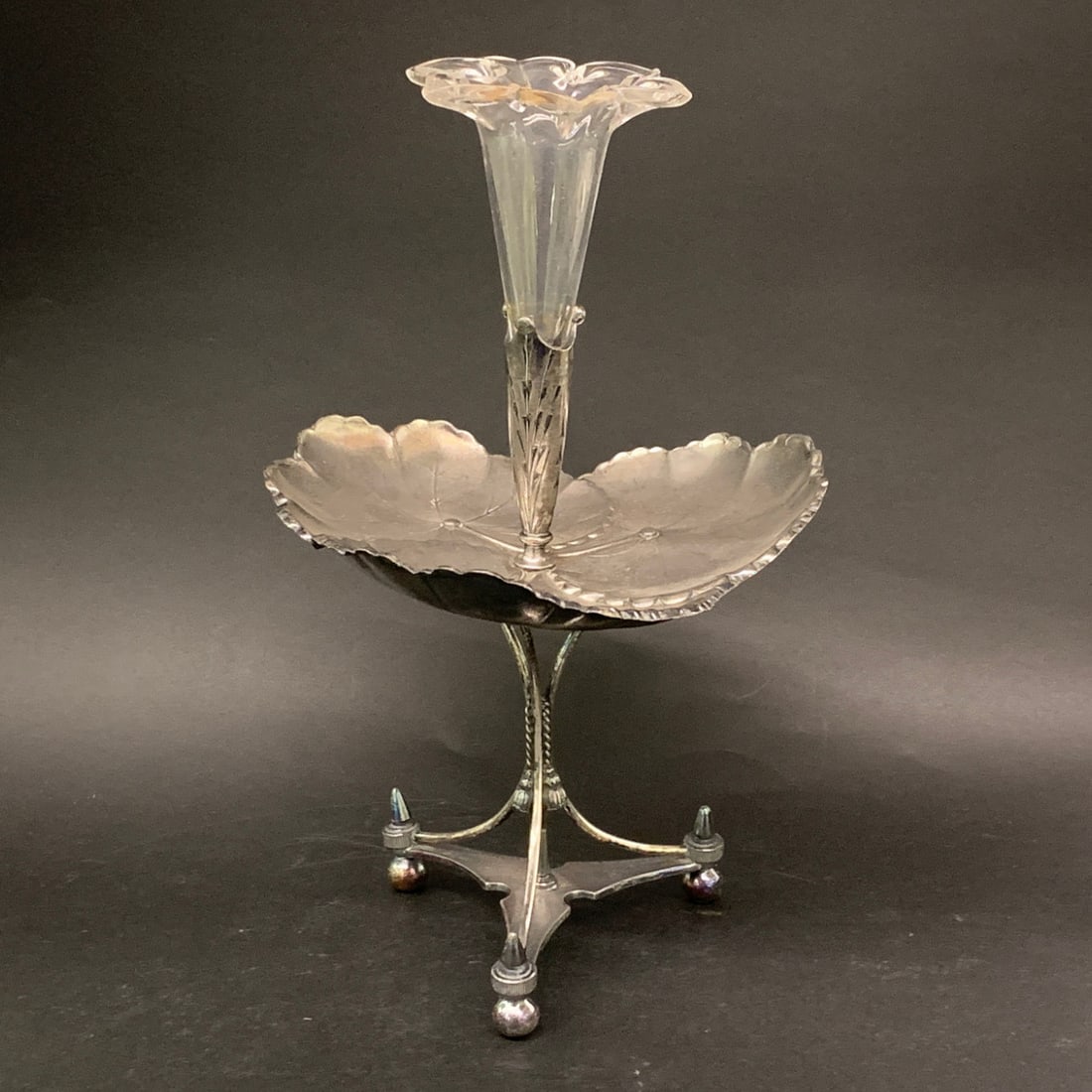 Reed & Barton Silver Plated Centerpiece Epergne (1 of 9)