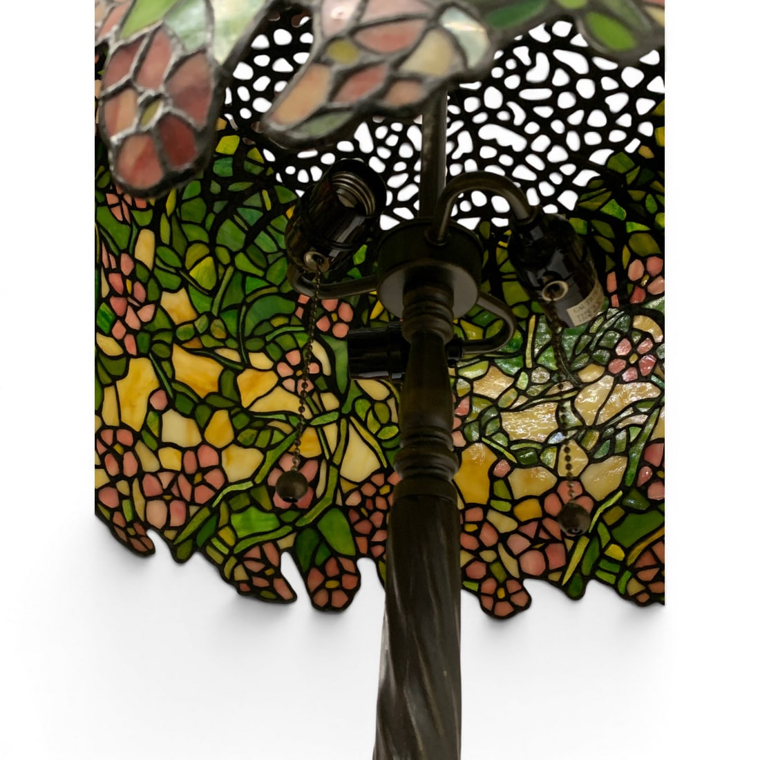 Large Leaded Glass Table Lamp - 5