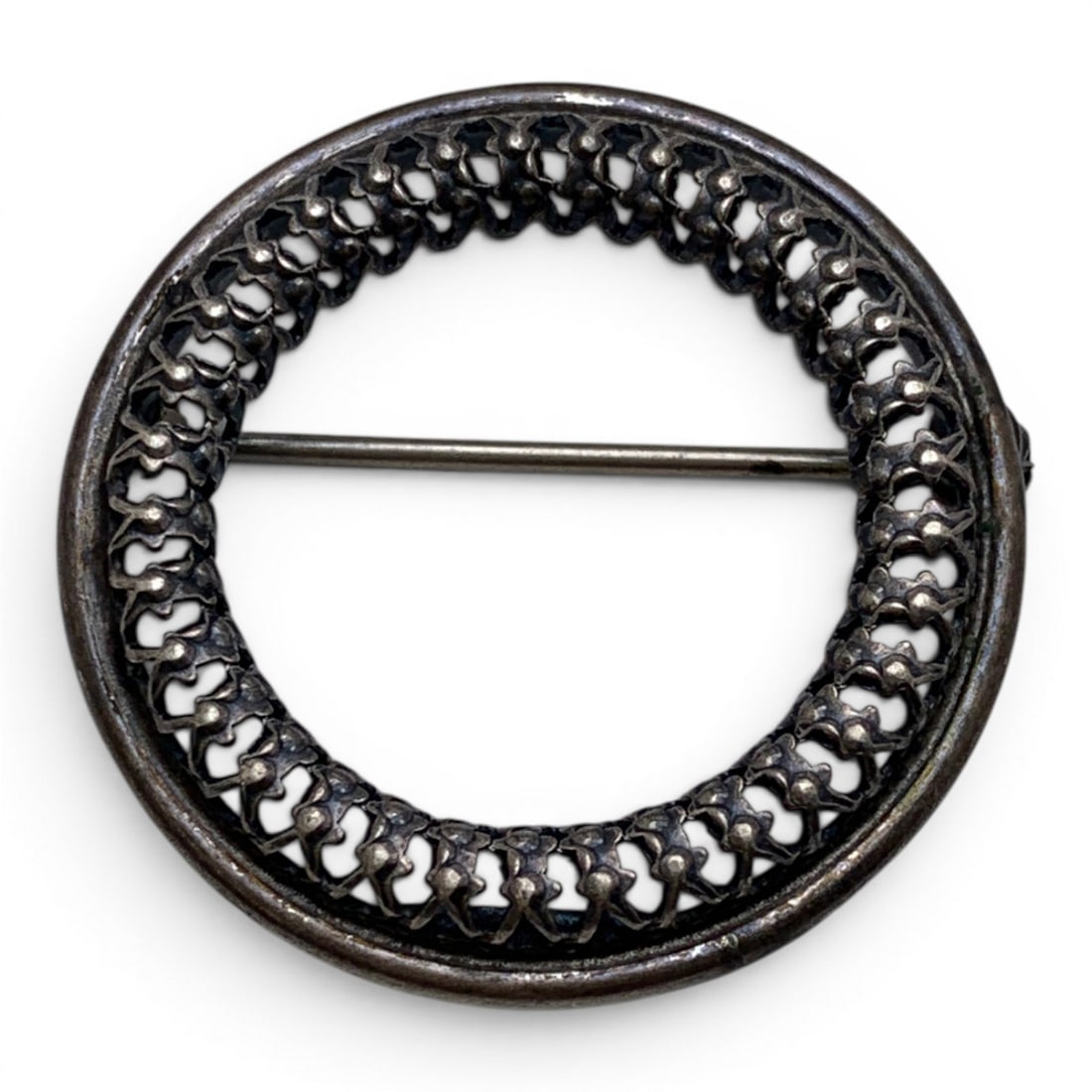 Sterling Silver Circular Pin: Sterling Silver Circular Pin Featuring An Open Work DesignMarked: Sterling - 1 1/8" Long - 3.5 Grams