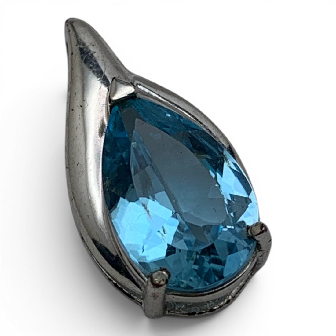 Sterlign Silver & Light Blue Stone Pendant: Sterling Silver Pendant Featuring A Marquise Cut Light Blue Stone Marked: 925 - 7/8" Long - 3.0 Grams