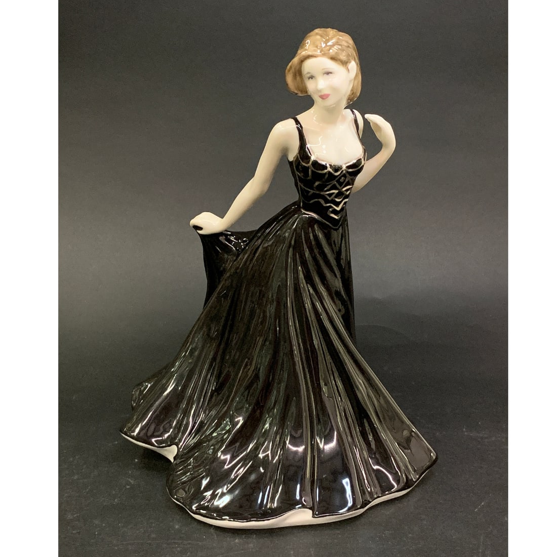 Royal Doulton Bone China Figurine, Amelia: Royal Doulton Classics In Vogue Bone China Figurine, Amelia Marked On Bottom: Royal Doulton, Made In England, Bone China, 2001 Royal Doulton, H. N. 43278 1/2" Tall
