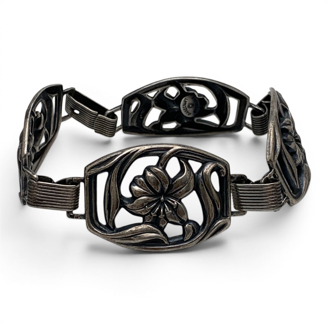 Vintage Danecraft Sterling Silver Floral Bracelet: Vintage Danecraft Sterling Silver Bracelet Featuring A Floral Motif Marked: Danecraft Sterling - 7 1/8" Long - 20.7 Grams