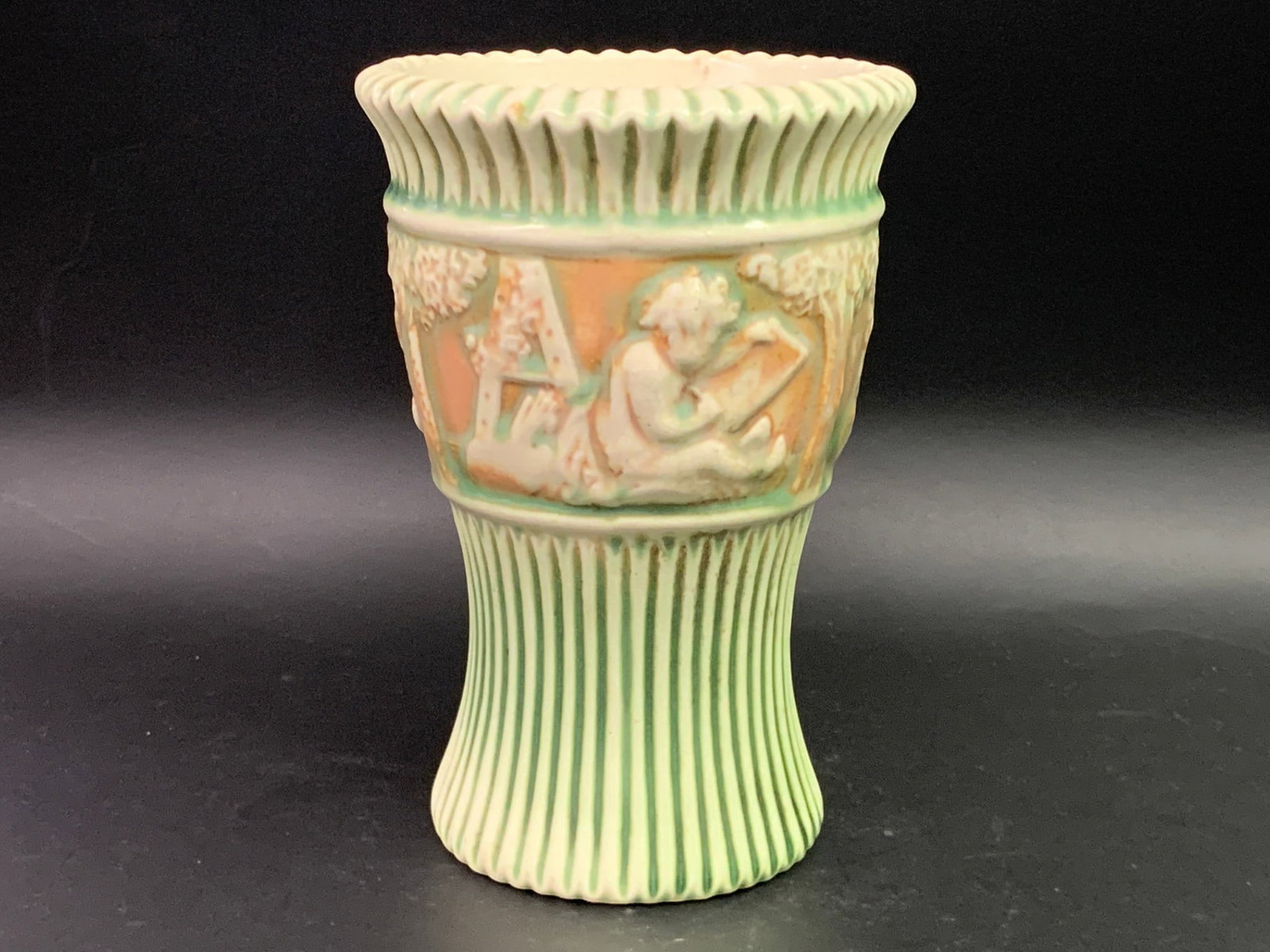 Vintage Roseville Donatello Ceramic Pottery Vase (1 of 9)