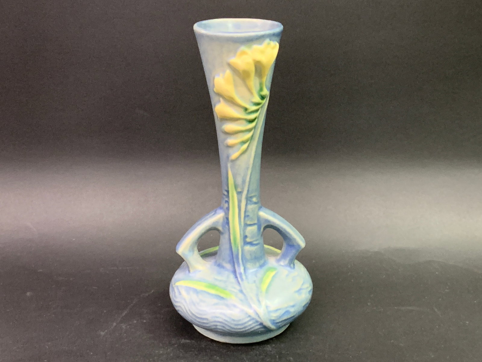 Vintage Roseville Fresia Pottery Bud Vase (1 of 10)