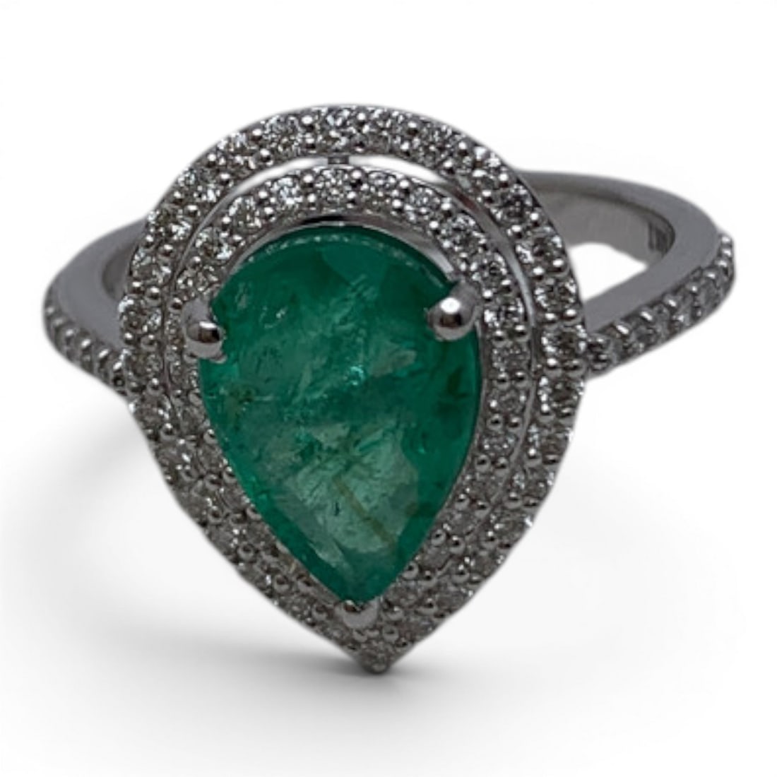 18k White Gold Diamond & Emerald Ring - 2