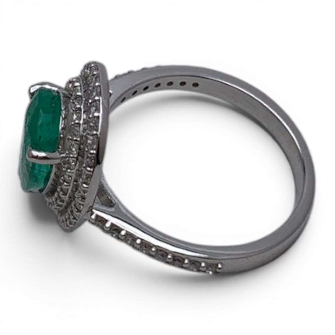 18k White Gold Diamond & Emerald Ring - 3