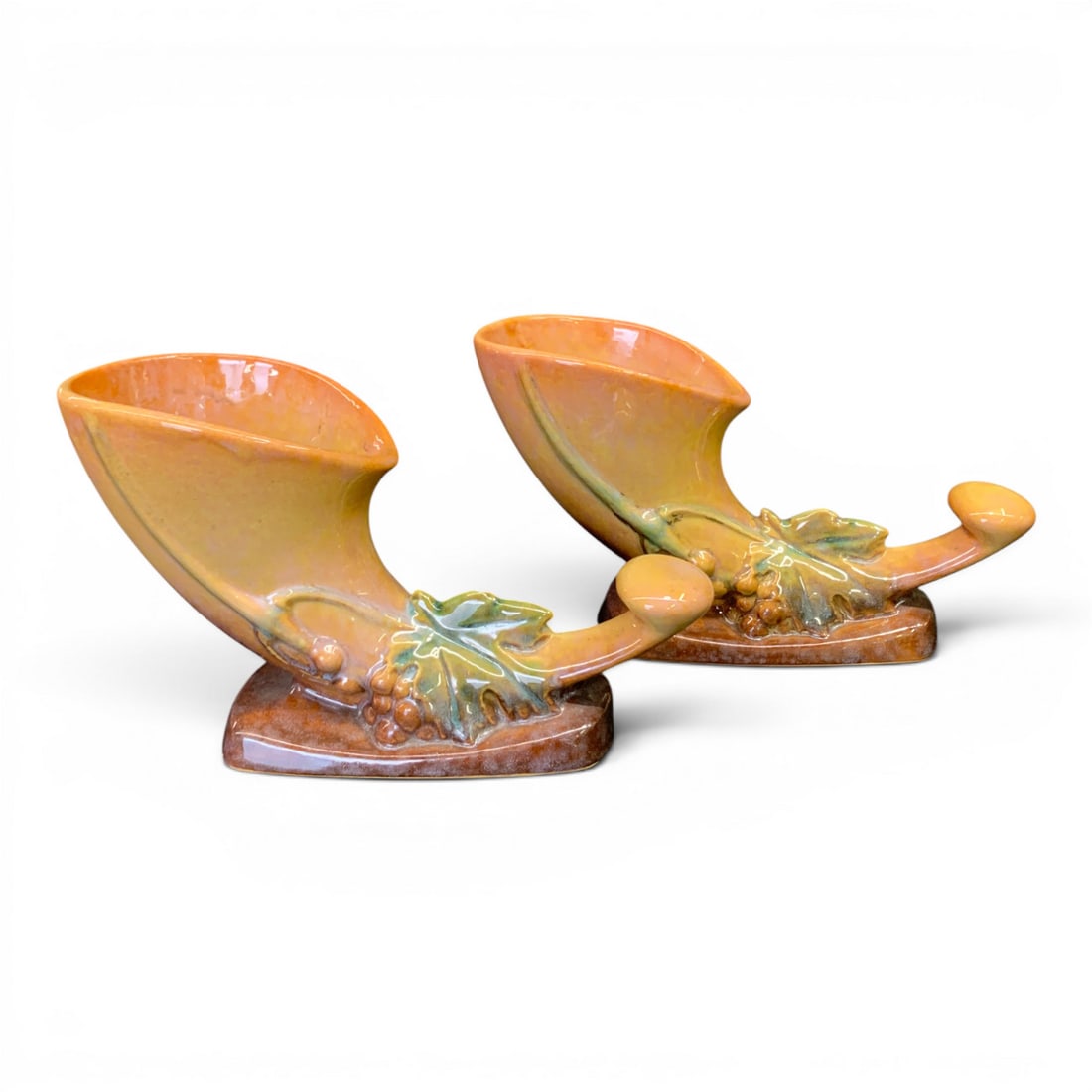 Pair Of Roseville Wincraft Cornucopia Vases (1 of 6)