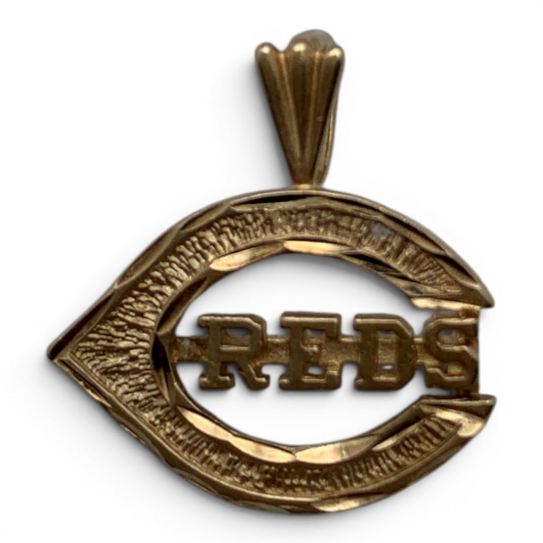 14k Yellow Gold Cincinnati Reds Baseball Pendant: 14k Yellow Gold Cincinnati Red Baseball Logo Pendant Marked: 14k - 3/4" Long - 0.8 Dwt