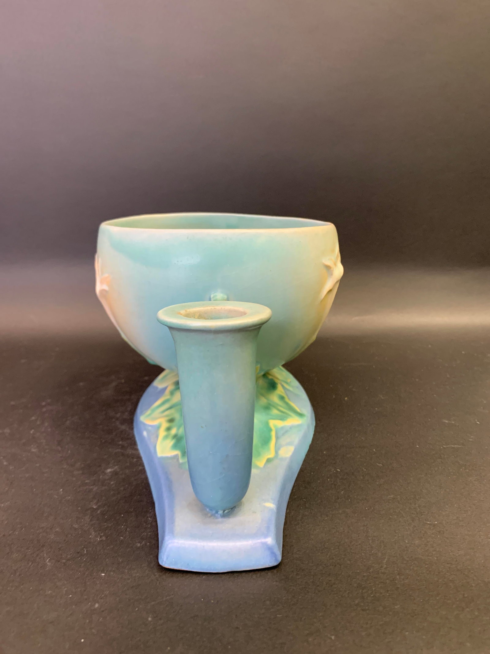 Roseville Thornapple Pottery Centerpiece - 5