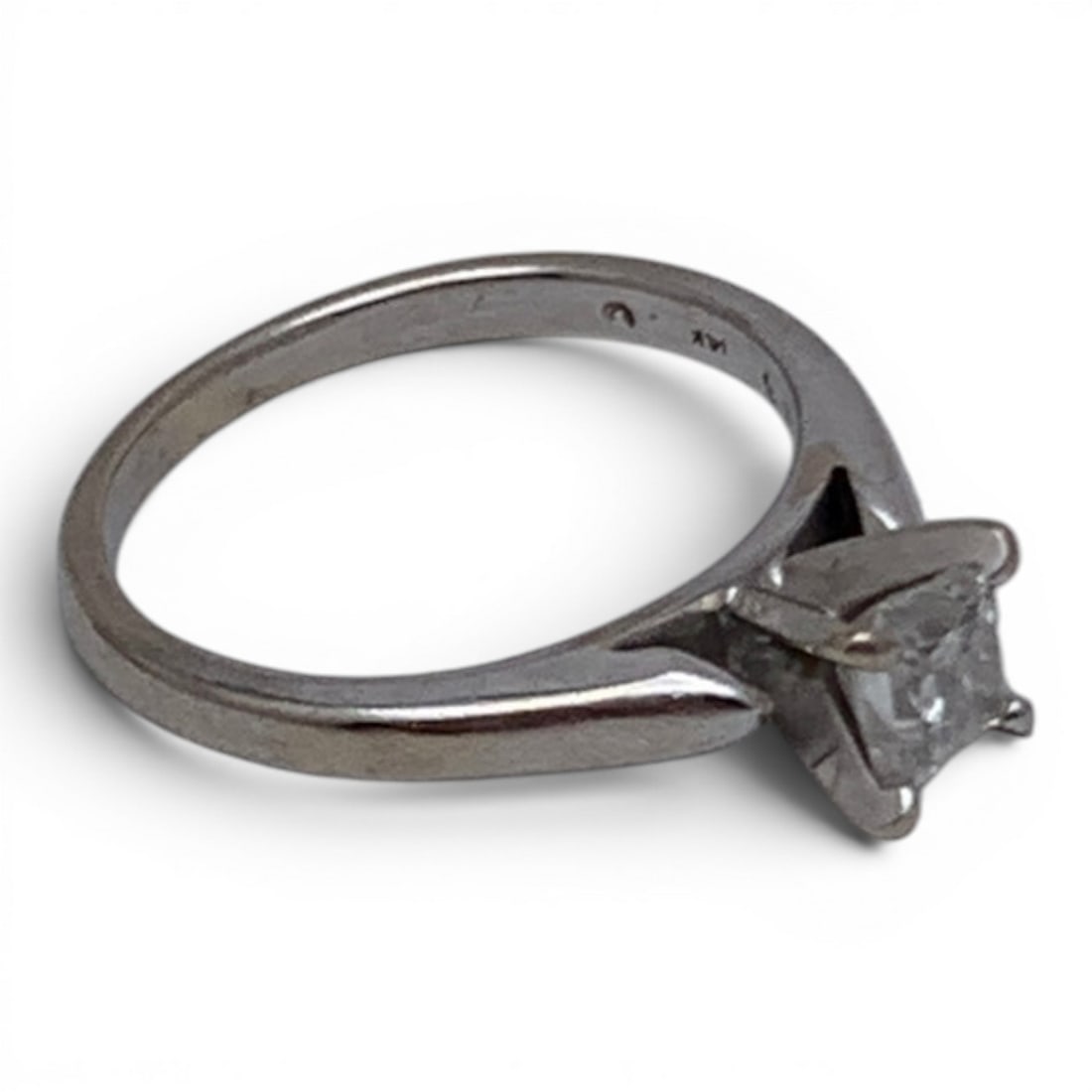 14k White Gold & Solitaire Diamond Ring - 6