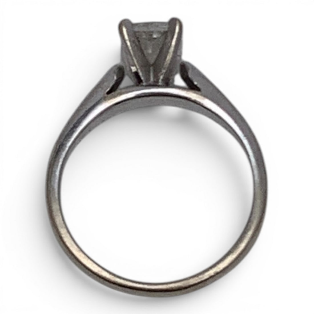 14k White Gold & Solitaire Diamond Ring - 7