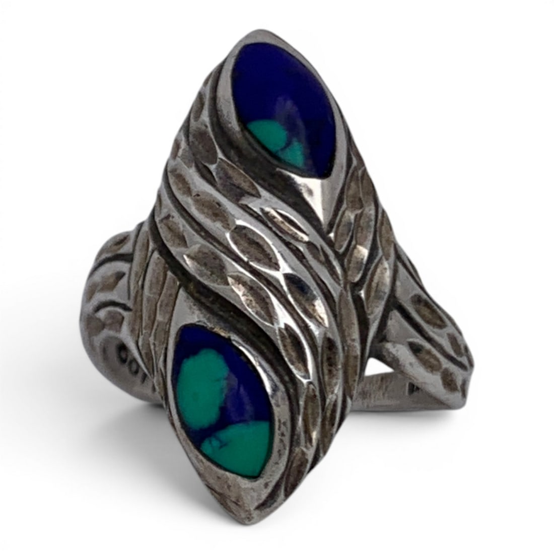 Sterling Silver Ring With Blue/ Green Stones: Sterling Silver Ring With A Textured Design Featuring 2 Blue/ Green Mixed StonesMarked 925 - Size 8.75 - 5.0 Grams