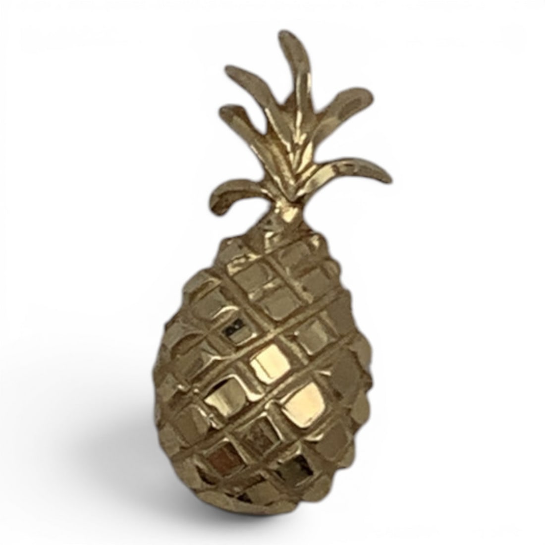 14k Yellow Gold Pineapple Pendant: 14k Yellow Gold Pendant With A Textured Design Of A Pineapple Marked: 14k - 3/4" Long - 1.1 Dwt