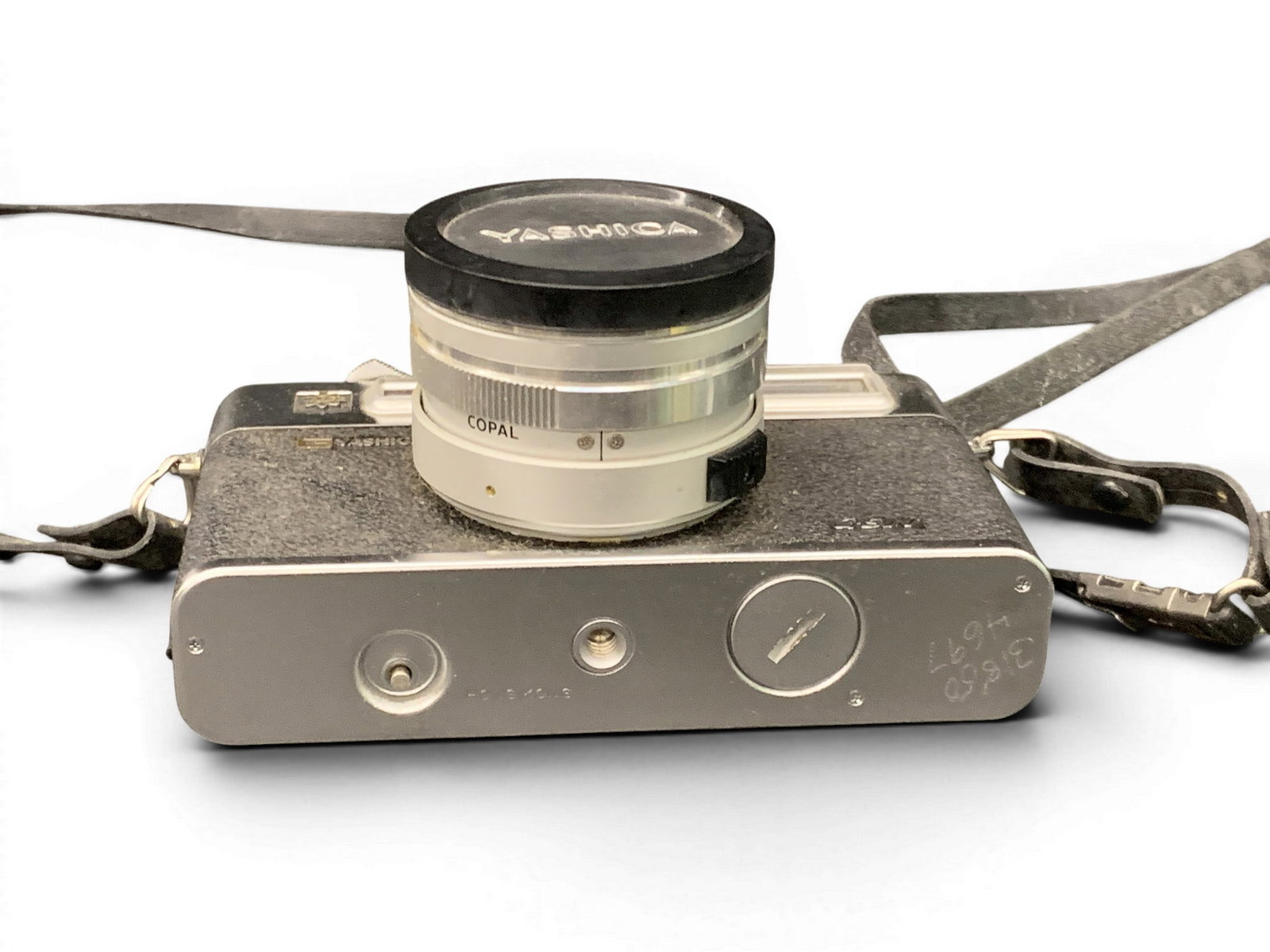 Vintage Yashica Electro 35 Gsn Camera - 17
