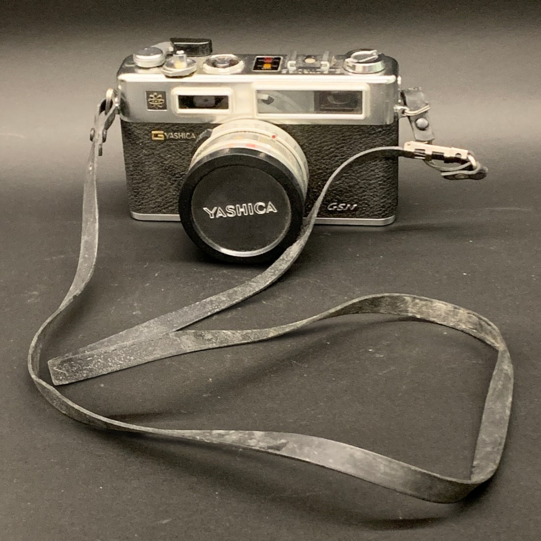 Vintage Yashica Electro 35 Gsn Camera: Vintage Yashica Electro 35 Gsn Camera Marked: Yashica, Electro 35, Gsn, Hong KongSee Photos