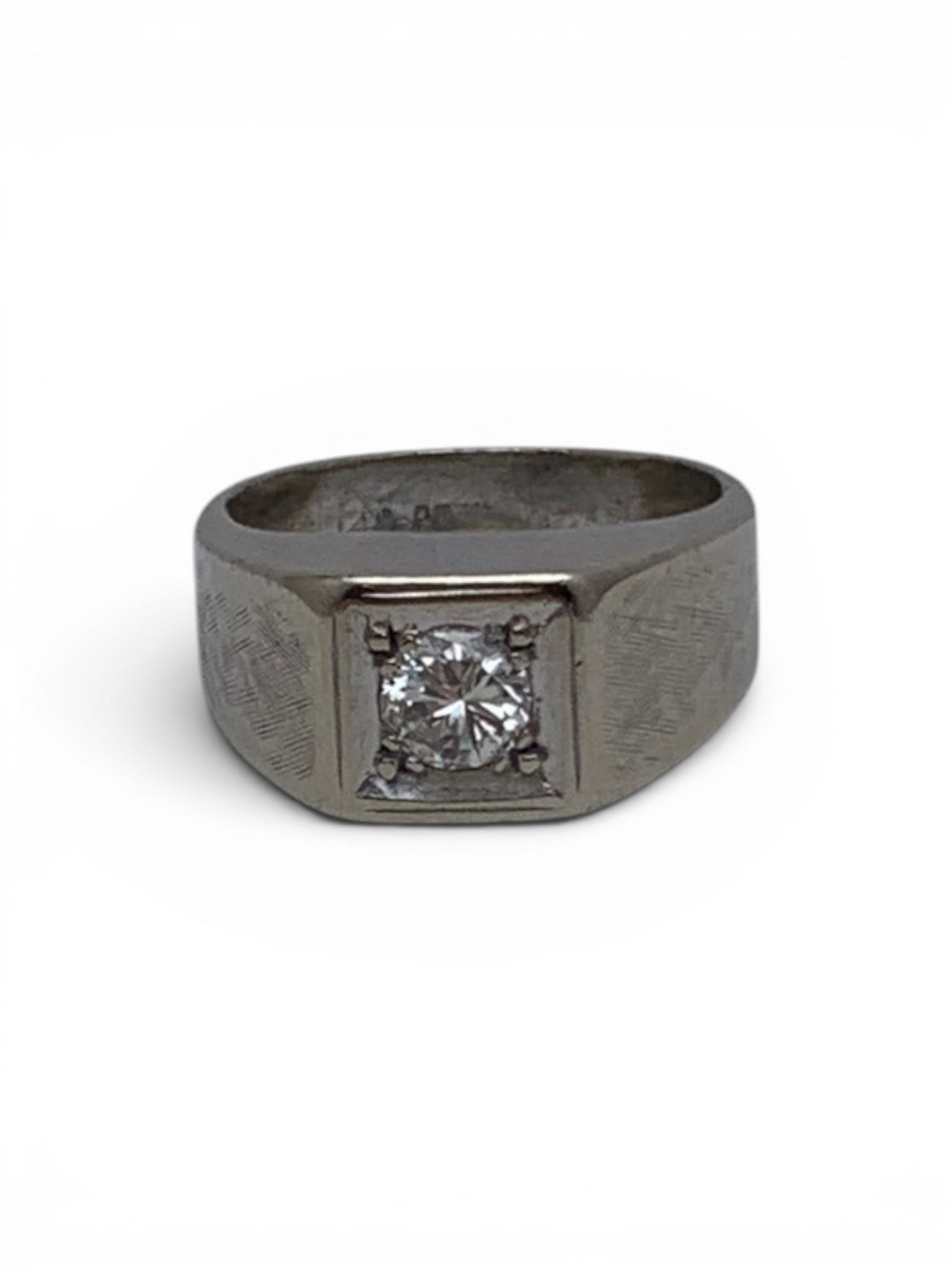 14k White Gold & Solitaire Diamond Ring - 2