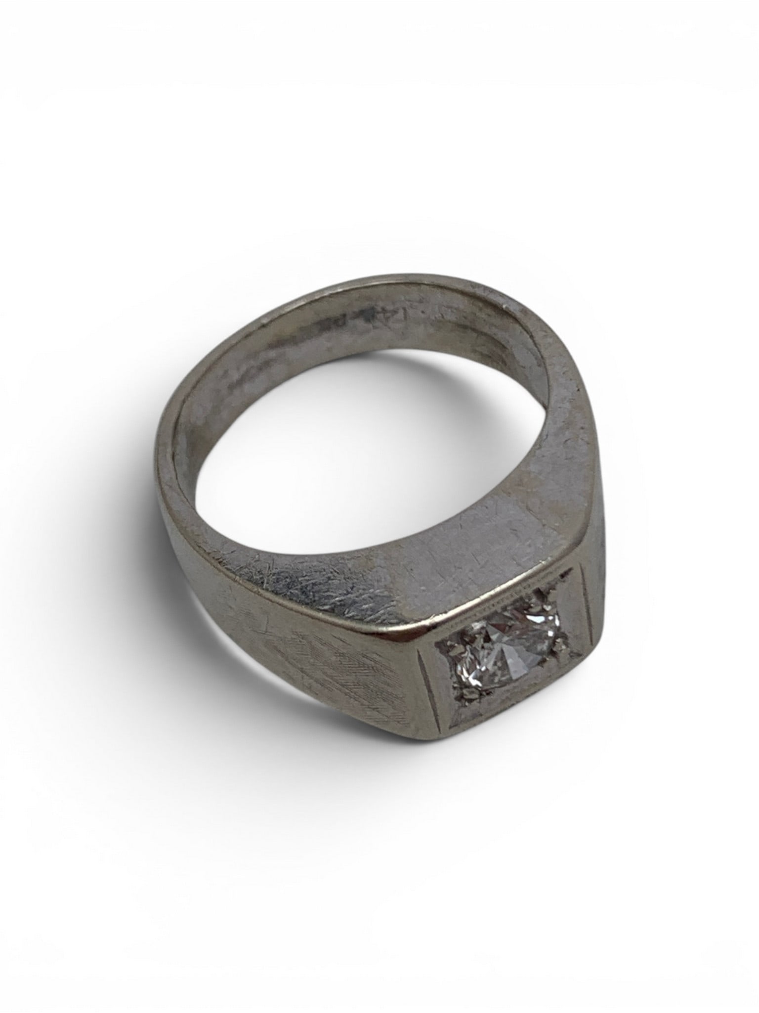 14k White Gold & Solitaire Diamond Ring - 6