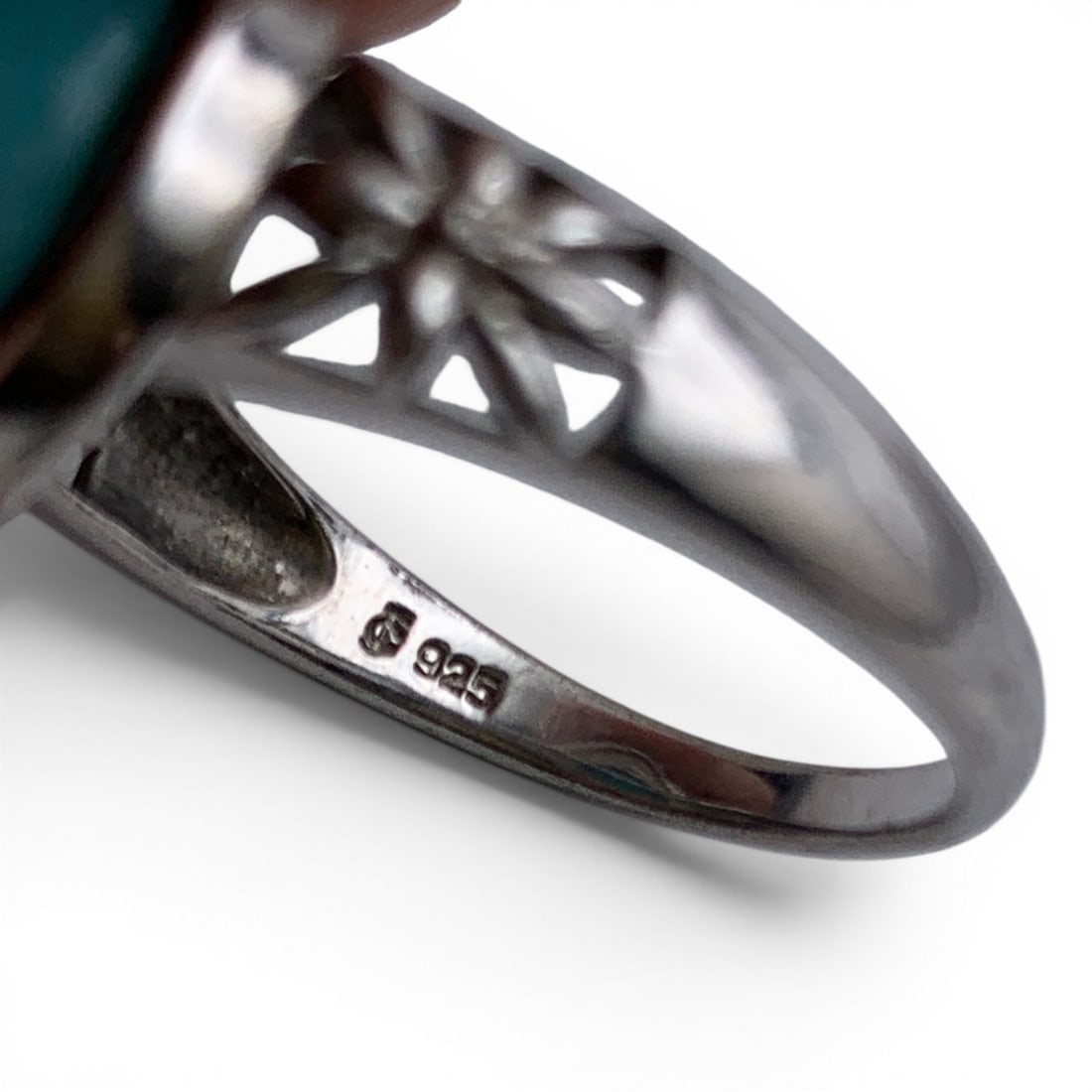 Sterling Silver & Blue Stone Ring - 7