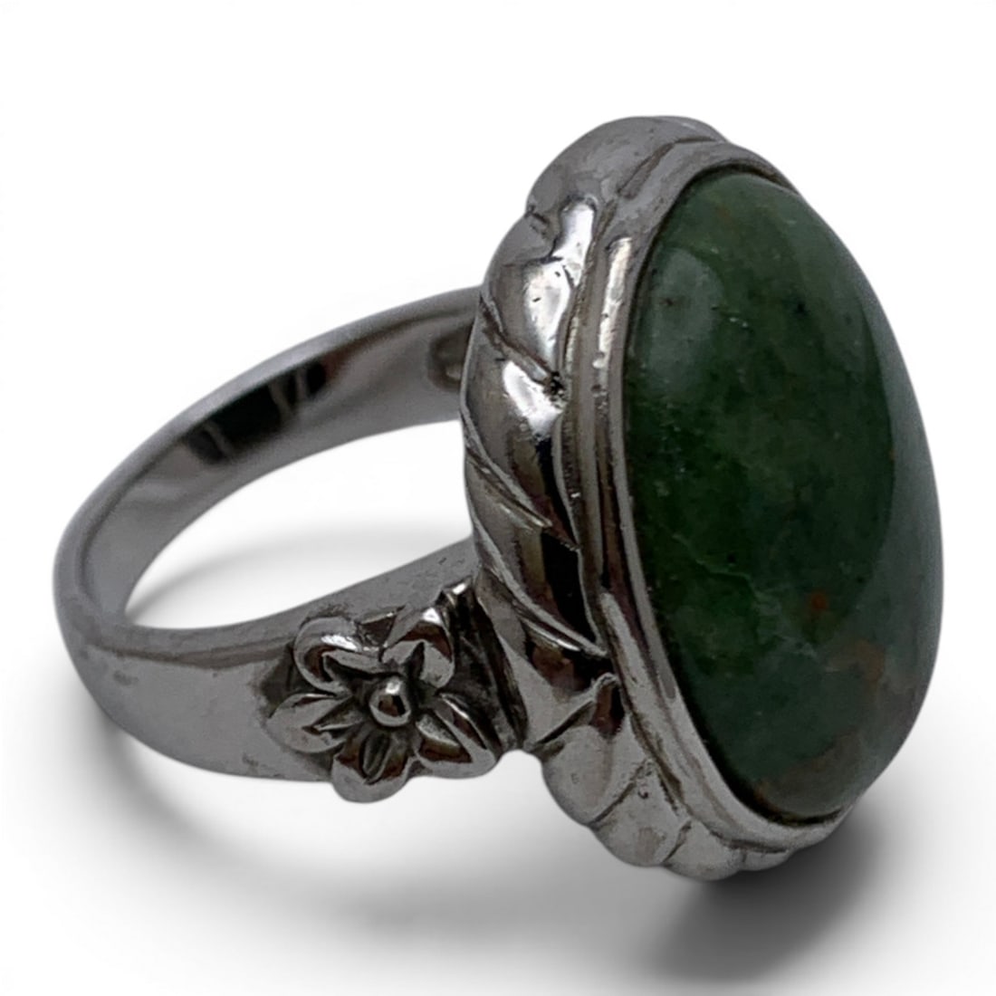 Sterling Silver & Large Green Stone Ring - 3