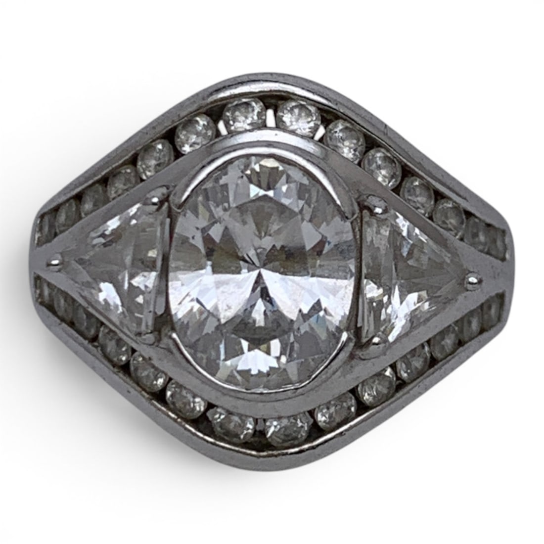 Sterling Silver & Clear Cubic Zirconia Ring: Sterling Silver Ring Featuring Clear Cubic Zirconia StonesMarked 925 Cz - Size 7 - 5.2 Grams