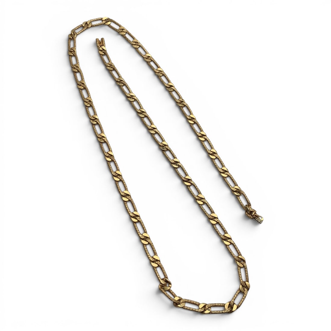 Tiffany & Co French 18k Yellow Gold Necklace: Tiffany & Co French 18k Yellow Gold Oval Link Necklace With A Blue Tiffany & Co Cloth Drawstring BagMarked On Clasp: Tiffany & Co, France, 18kt28 1/4" Long - 37.1 Dwt