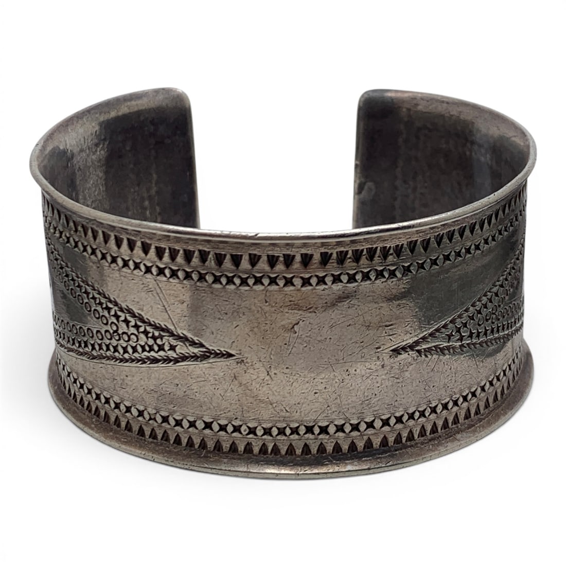 Circa 1920 Navajo Old Pawn Sterling Cuff Bracelet (1 of 4)