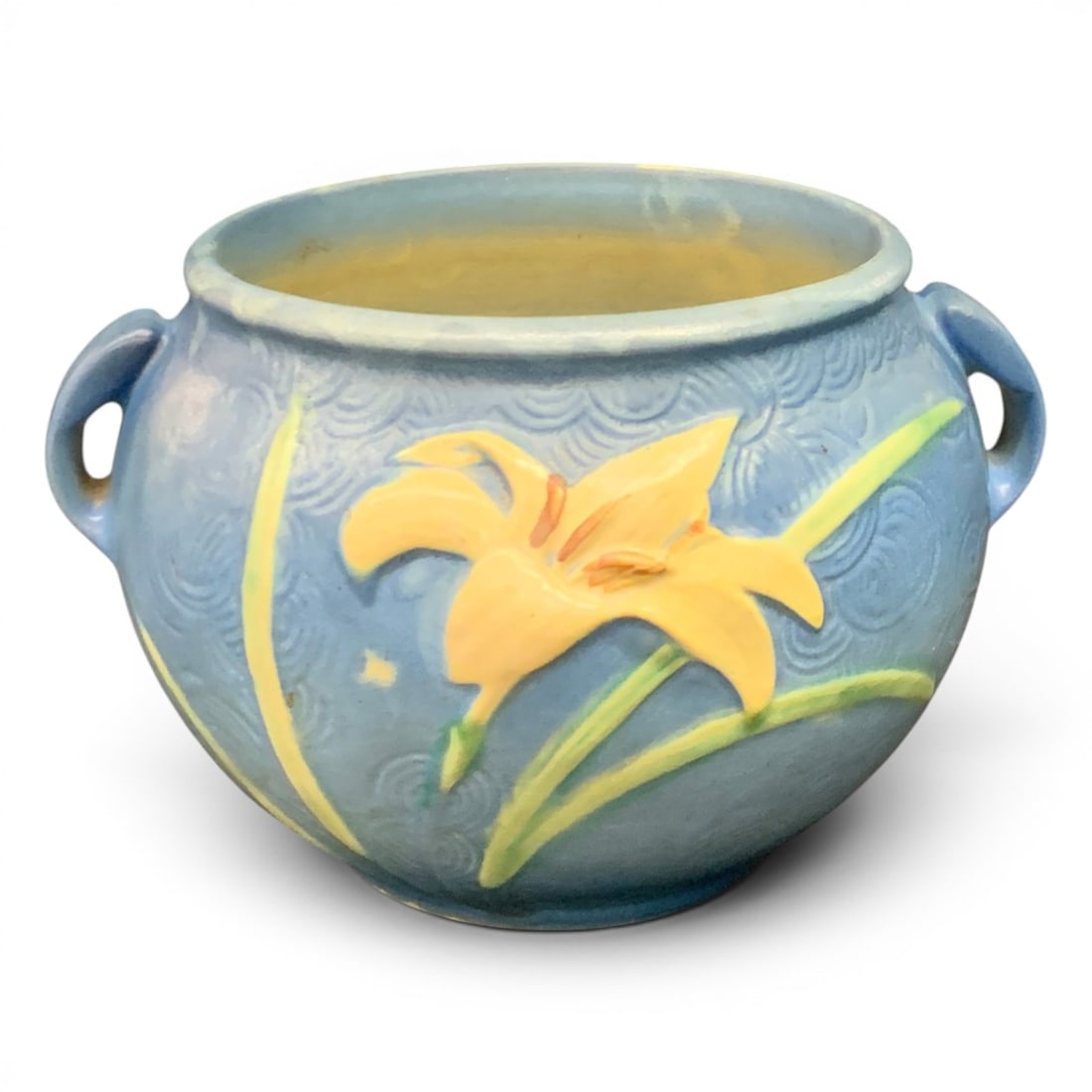 Roseville Pottery Magnolia Bowl (1 of 4)