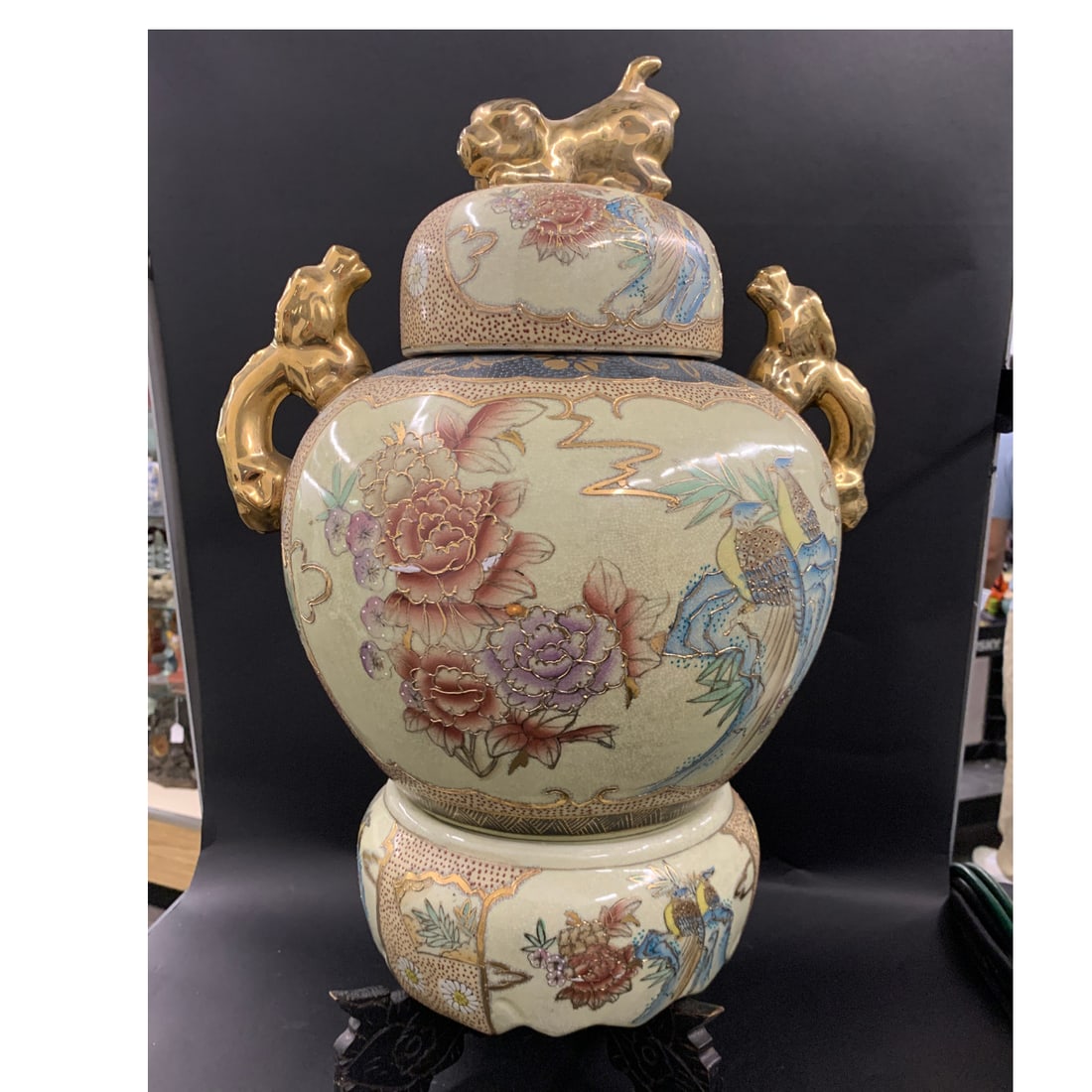 Large Royal Satsuma Earthenware Vase - 14