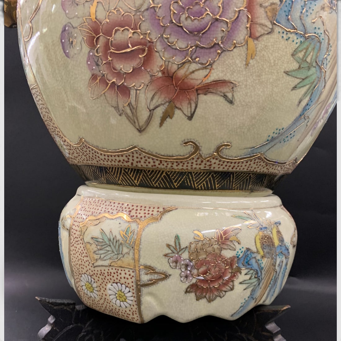 Large Royal Satsuma Earthenware Vase - 16