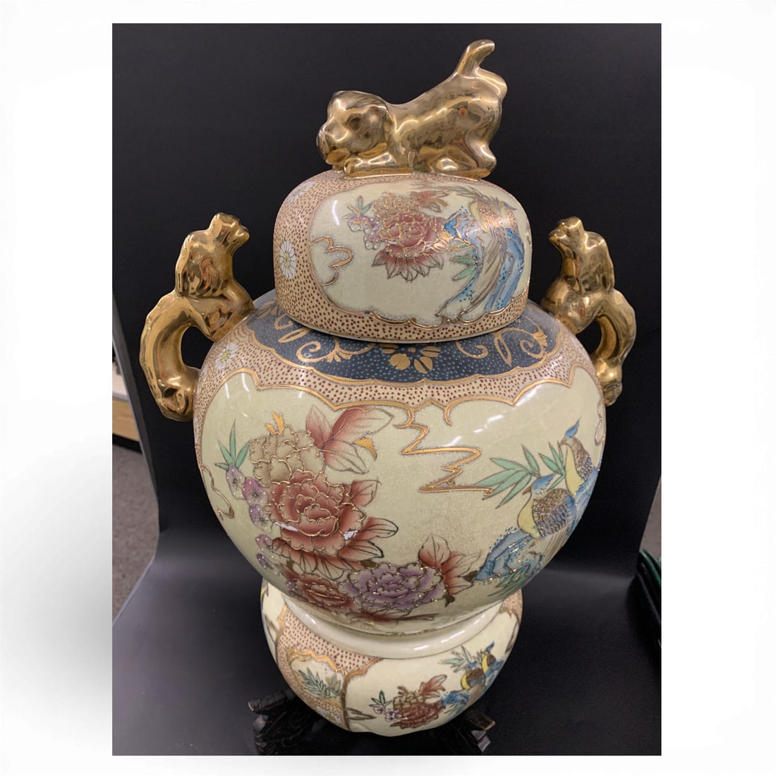 Large Royal Satsuma Earthenware Vase - 17