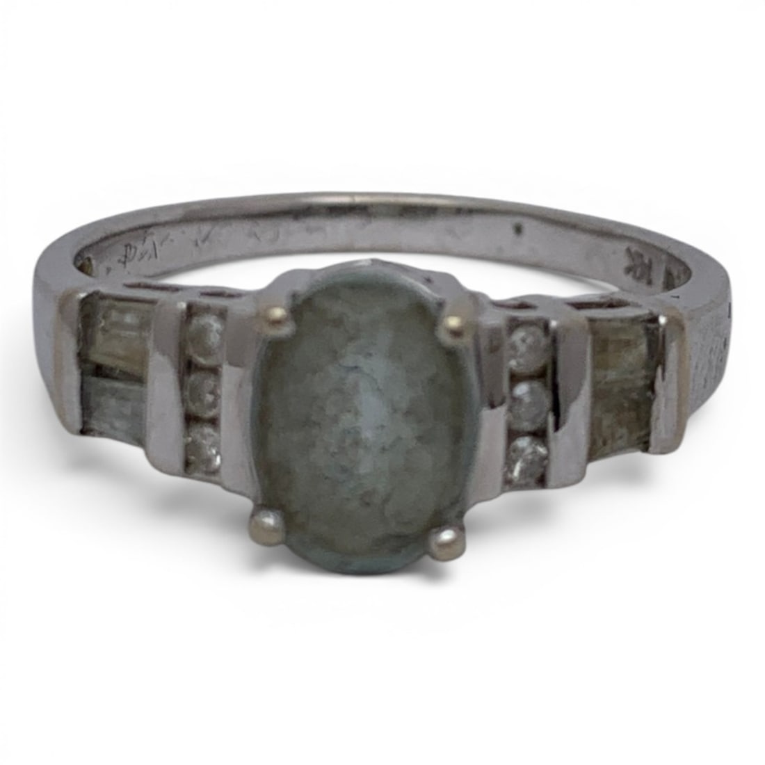 Vintage 14k White Gold Diamond & Quartz Ring: 14k White Gold Ring Featuring A Prominent Oval Cut Quartz Gemstone Flanked By Both Round & Tapered Baguette White Diamonds Marked 14k - Size 8 - 2.0 DwtGemstones Tested With Presidium Gem Tester Il - 