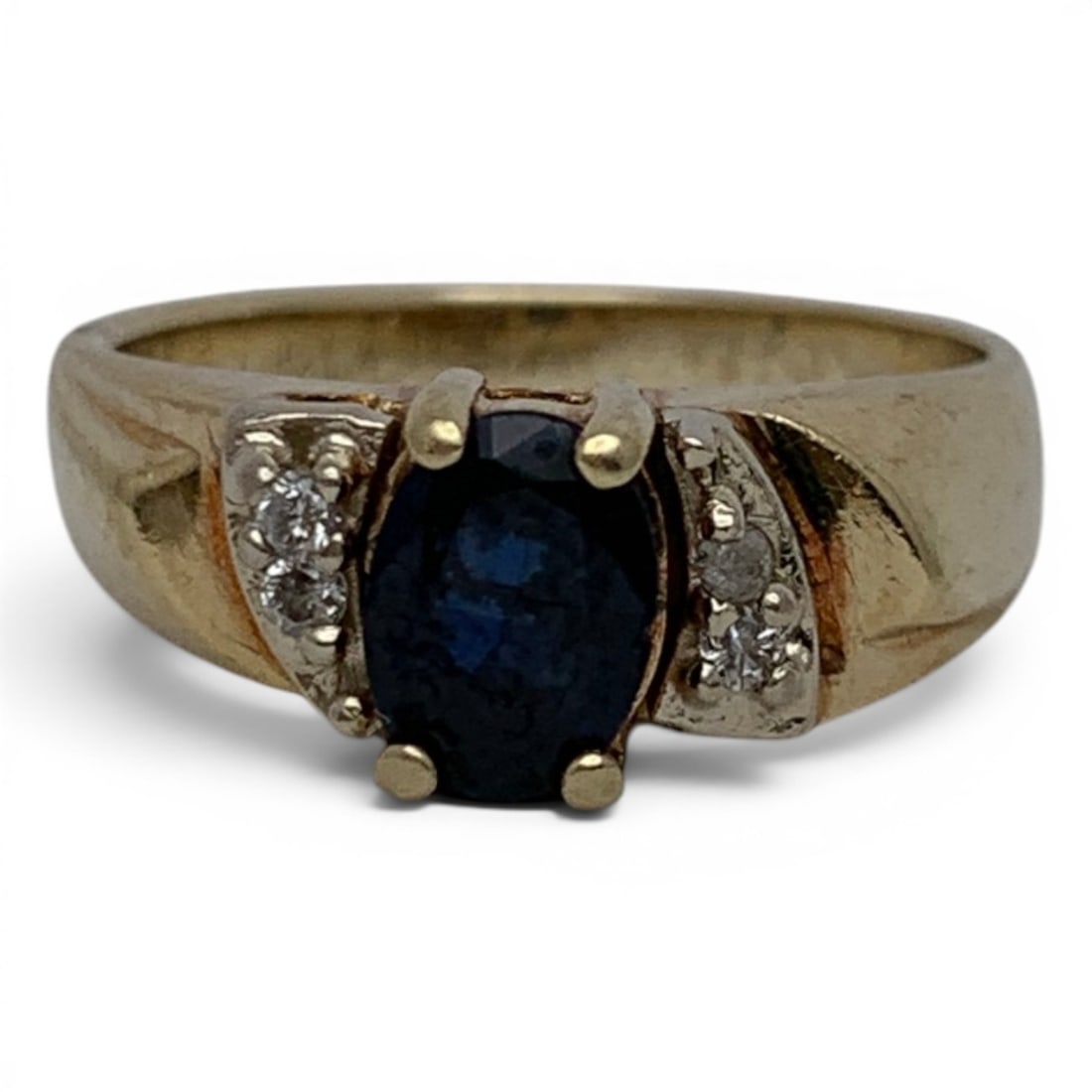 Vintage 14k Yellow Gold Diamond & Sapphire Ring: Vintage 14k Yellow Gold Ring Featuring A Center Set Oval Cut Blue Sapphire Gemstone Flanked By 4 Round Cut Diamonds Approx. 0.025ct EachMarked 14k - Size 6.5 - 3.1 DwtGemstones Tested With Presidium G