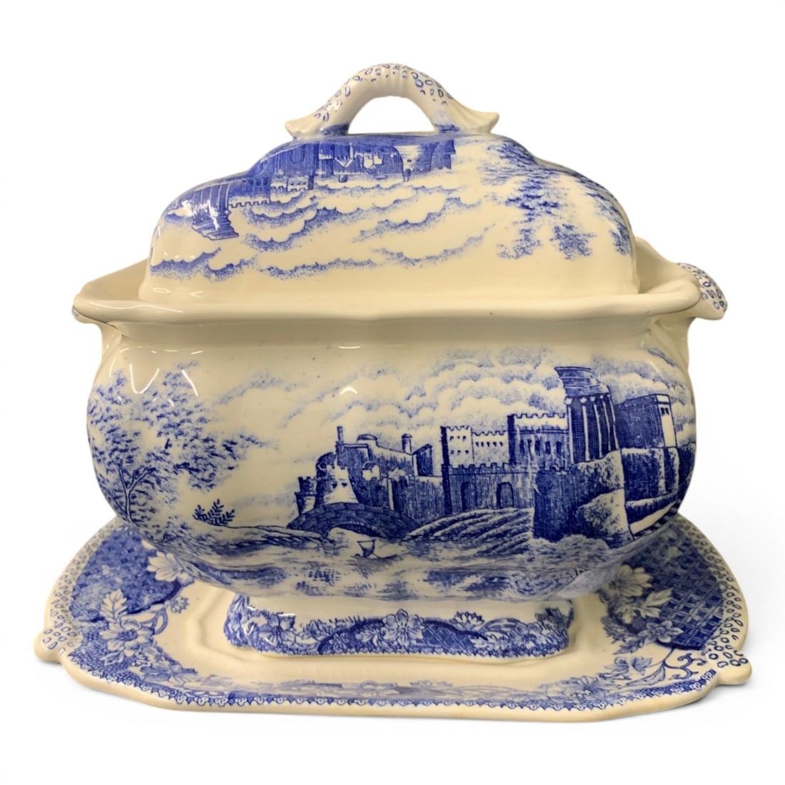 Vintage Trimont Ware Trasnferware Soup Tureen: Vintage Trimont Ware Blue And White Trasnferware Soup Tureen Made In JapanBears Sticker On Bottom: Japan9 1/2" Tall - 10 3/4" Long