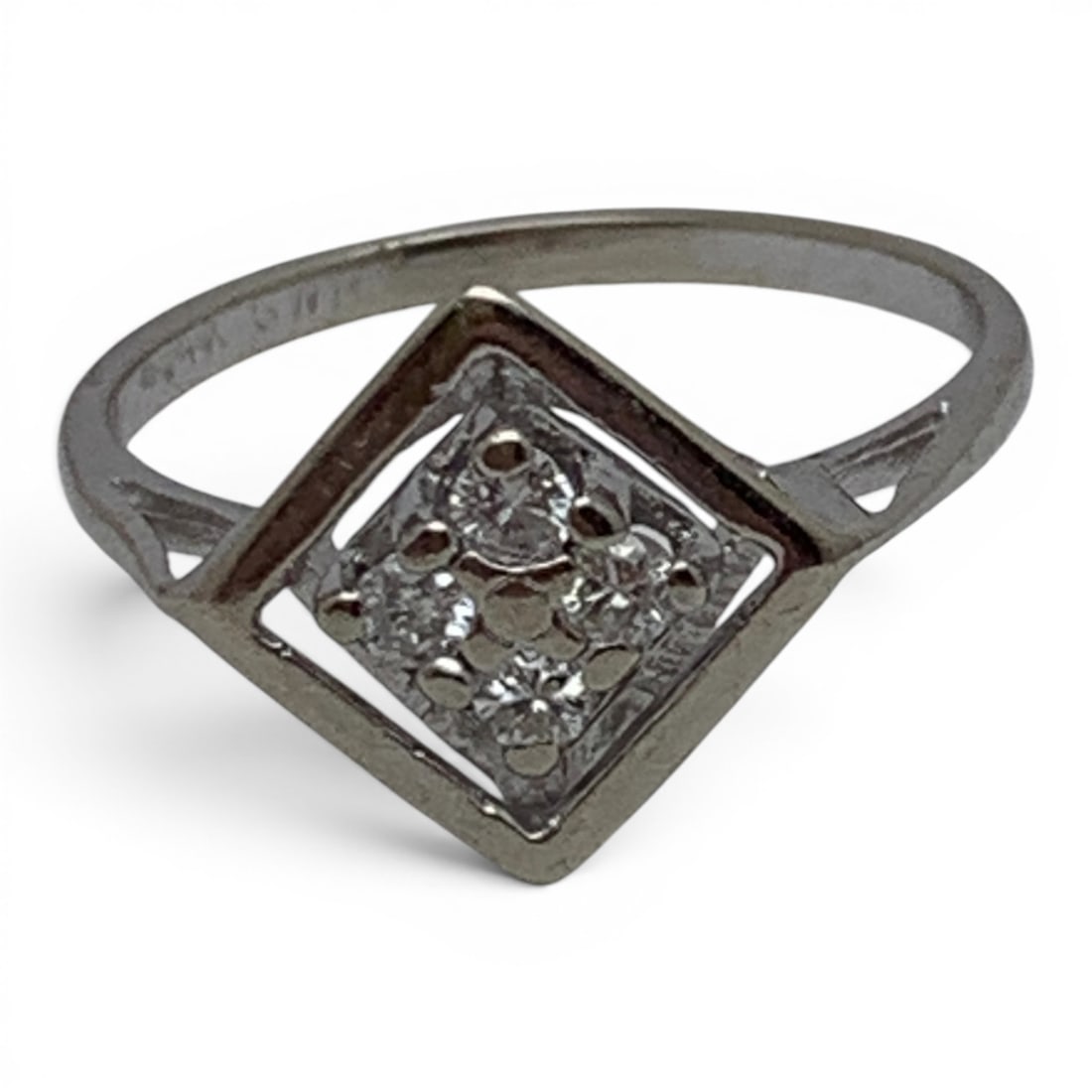 14k White Gold & Diamond Ring: 14k White Gold Ring With Geometric Bezel Design Featuring 4 Round Cut White Diamonds Approx. 0.07ct EachMarked 14k - Size 6.25 - 1.4 DwtGemstones Tested With Presidium Gem Tester Il - Berners Does