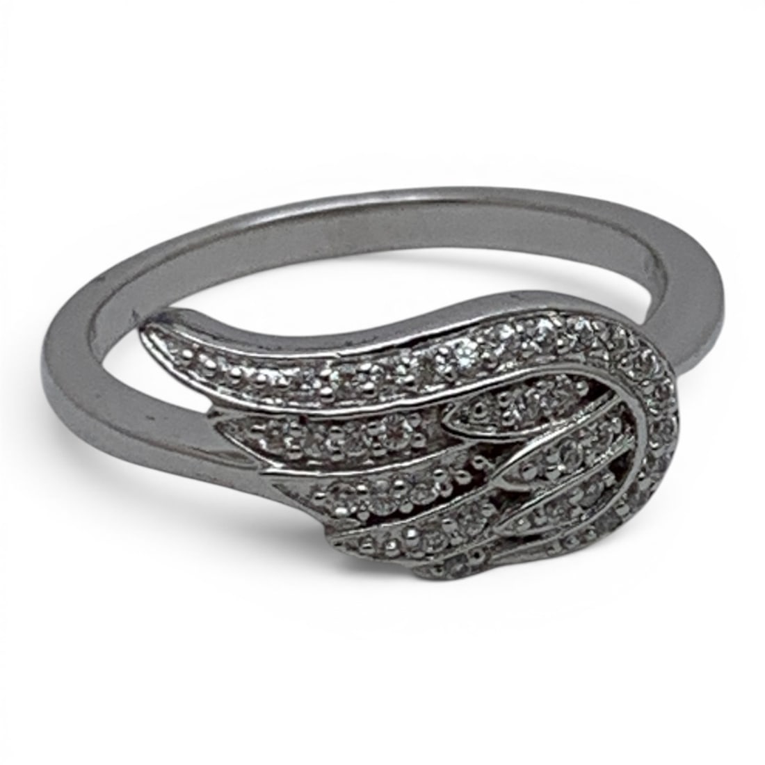 Sterling Silver & Cubic Zirconia Ring: Sterling Silver Ring With A Feather Design Featuring Cubic Zirconia Clear Stones Marked 925 Cz - Size 7.25 - 3.1 Grams