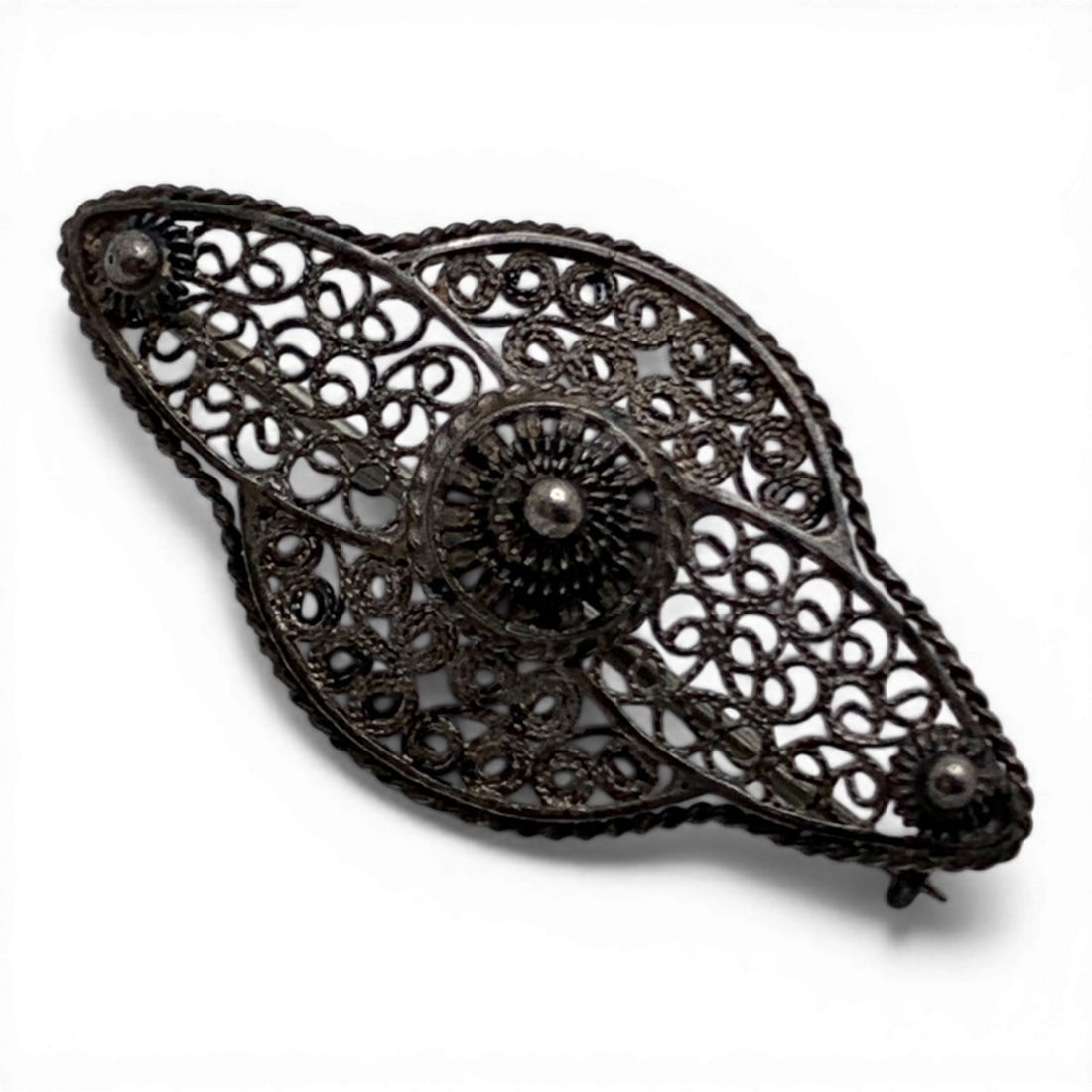 Vintage Sterling Silver Filigree Pin: Vintage Sterling Silver Pin Featuring An Intricate Filigree Design Tests Silver - 1 5/8" Long - 3.2 Grams