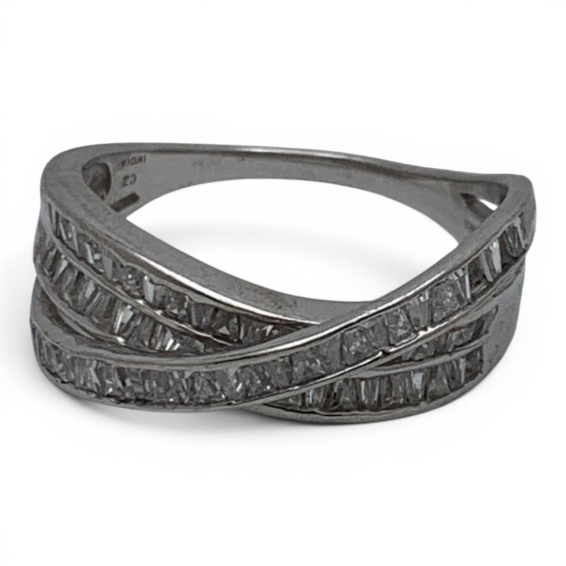 Sterling Silver & Cubic Zirconia Ring: Sterling Silver Ring With A Crisscross Band Design Featuring Channel Set Cubic Zirconia Clear Stones Marked 925 Cz - Size 9 - 3.9 Grams
