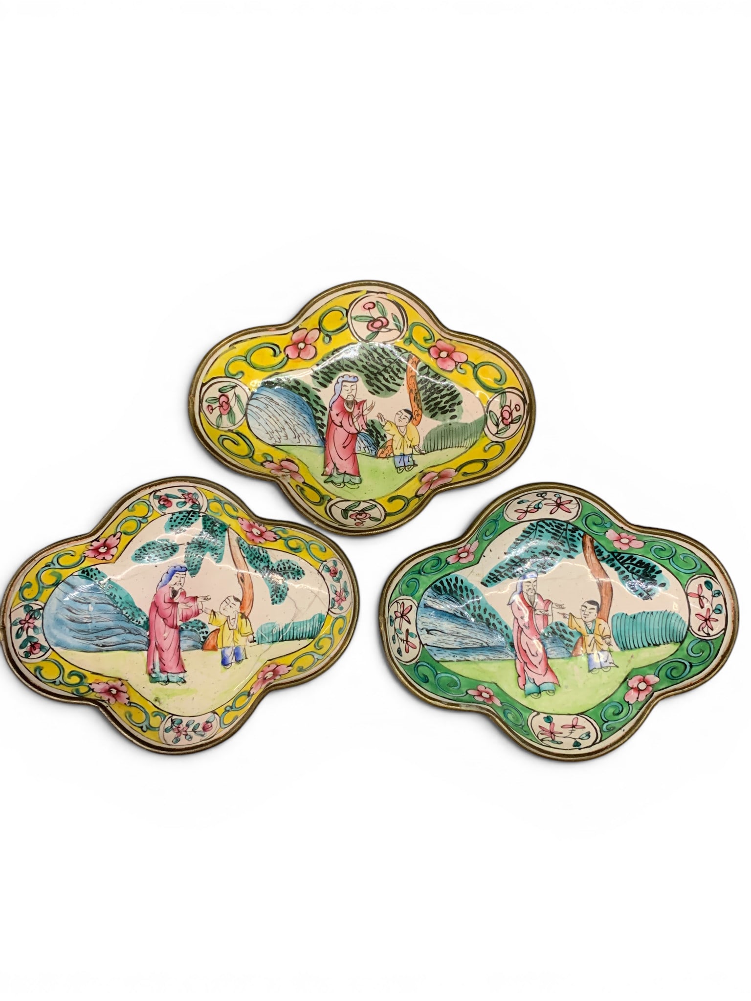 3 Antique Chinese Canton Quatrefoil Pin Dishes: 3 Antique Chinese Canton Enamel Quatrefoil Pin Dishes Made Of CopperSigned On Bottom: China4 1/4" Long Shows Some Crazing