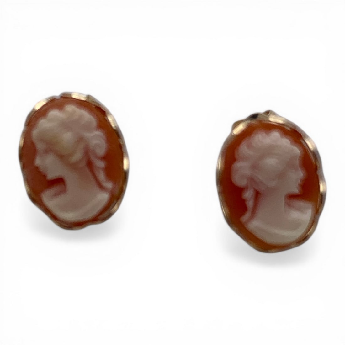 Pair Of 14k Yellow Gold Cameo Earrings: Pair Of 14k Yellow Gold Earrings With An Orange & White Cameo Plaque.Marked 14k - 3/8" Long - 0.5 Dwt