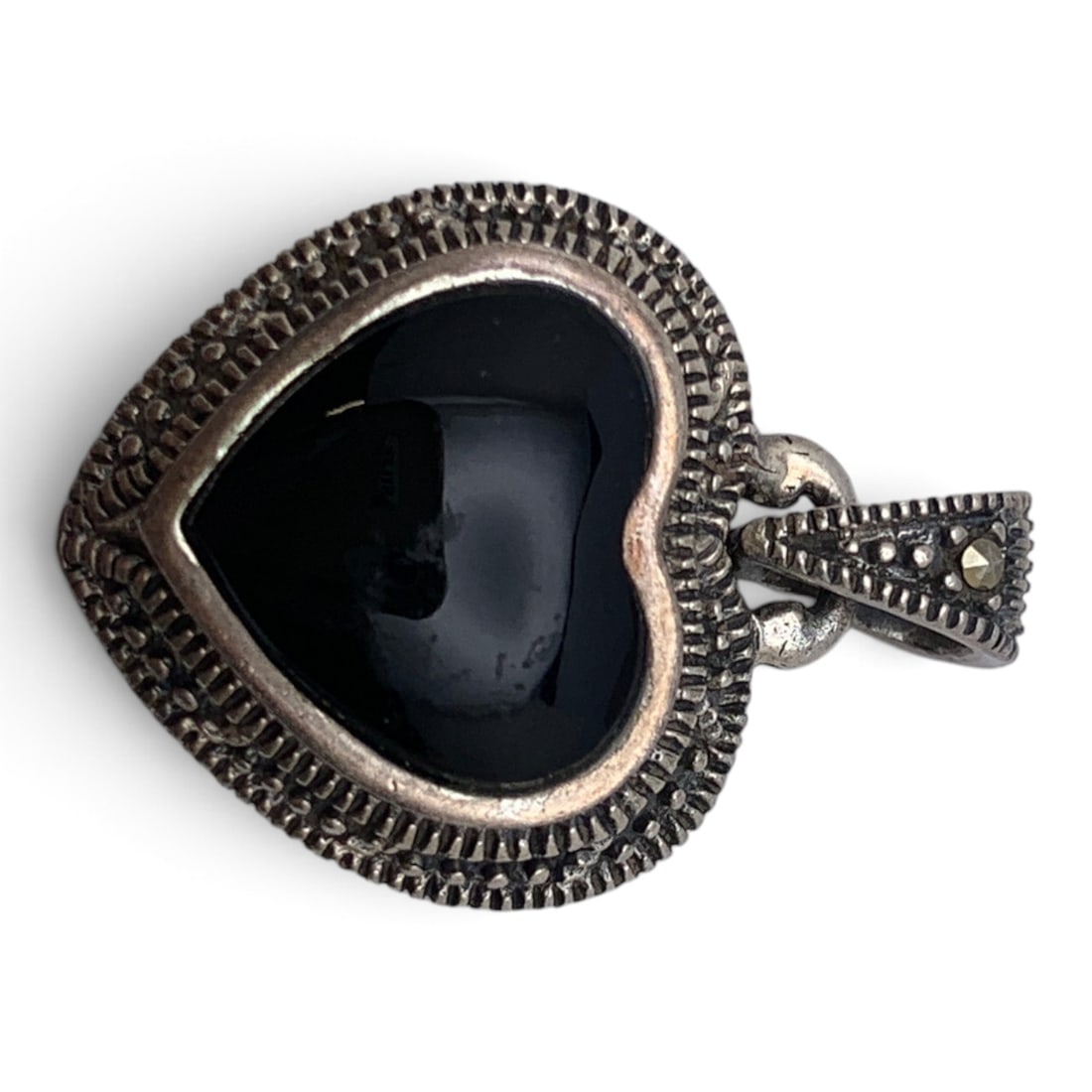 Sterling Marcasite & Black Stone Heart Pendant: Vintage Sterling Silver Heart Pendant Featuring A Black & Marcasite Stones Marked: 925 - 1 1/8" Long - 6.8 Grams