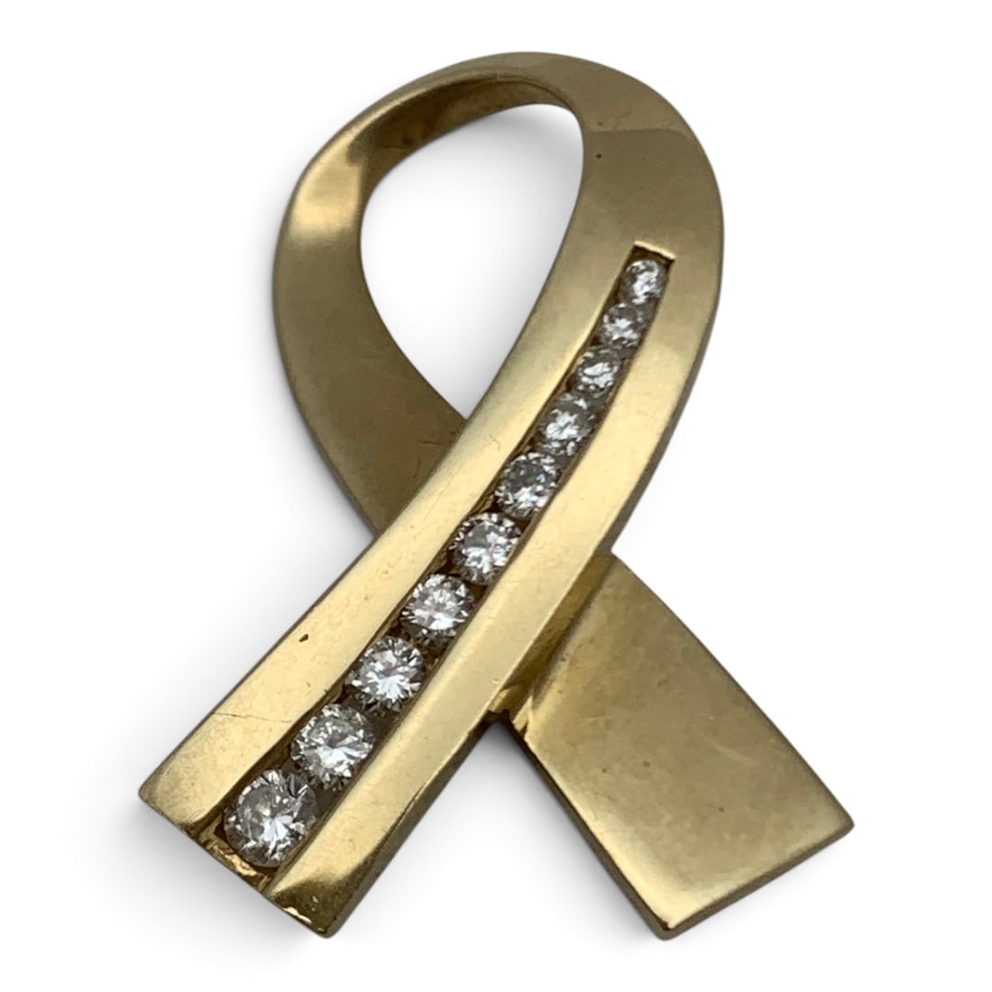 14k Yellow Gold & Diamond Ribbon Pendant: 14k Yellow Gold Ribbon Pendant Featuring Round Cut Channel Set Diamonds Marked: 14k - 1" Long - 2.5 DwtGemstones Tested With Presidium Gem Tester Il - Berners Does Not Guarantee Authenticity Of
