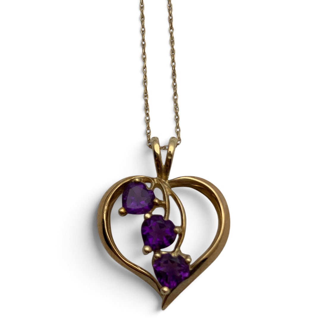 10k Yellow Gold & Amethyst Pendant Heart Necklace: 10k Yellow Gold Heart Pendant Featuring 3 Round Cut Purple Amethyst Gemstones On A 10k Yellow Gold Chain Necklace Marked 14k - 18 1/2" Long - 1.6 DwtGemstones Tested With Presidium Gem Tester Il -