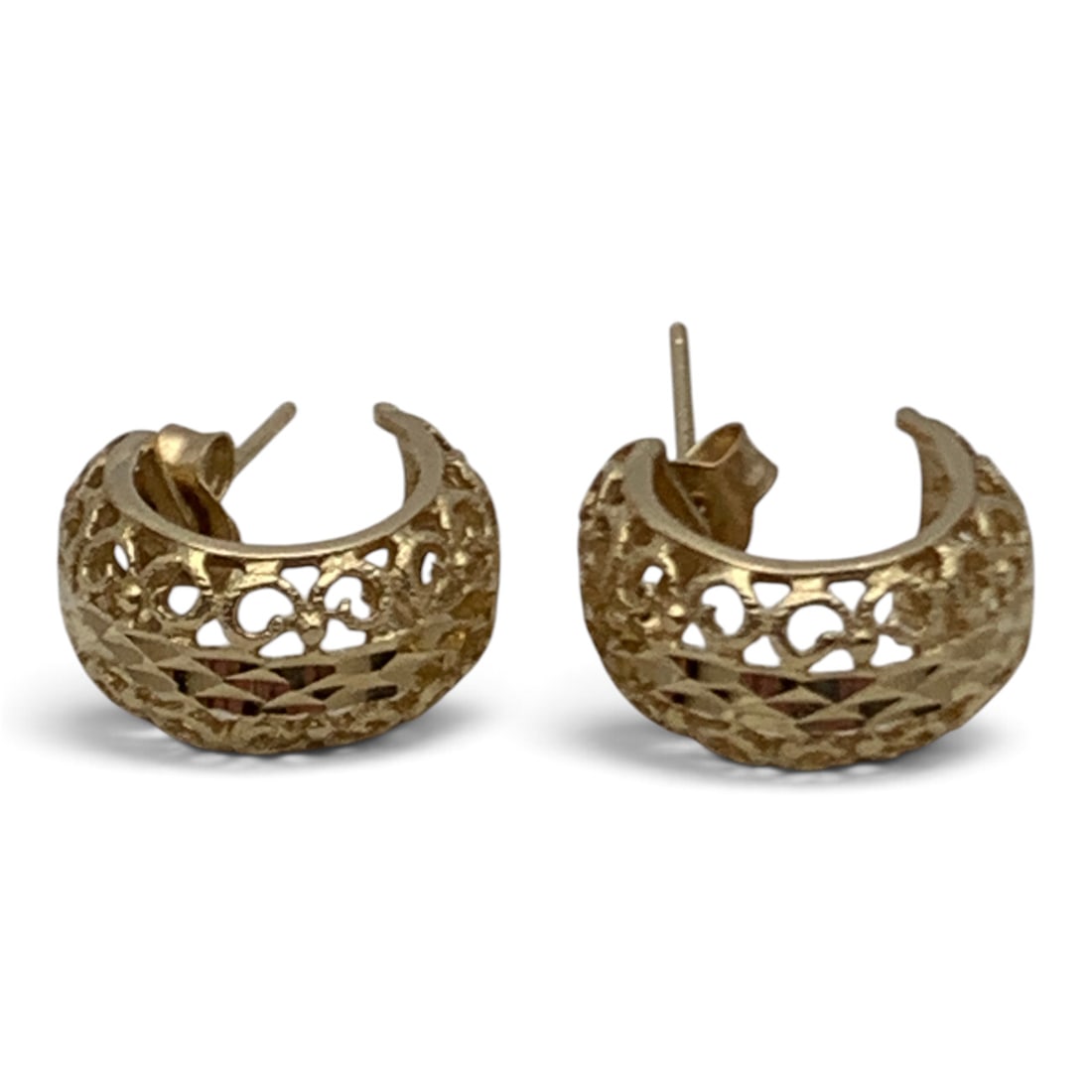 Pair Of 14k Yellow Gold Earrings: Pair Of 14k Yellow Gold Earrings With An Open Work Design Marked: 14k - 1/2" Long - 1.9 Dwt