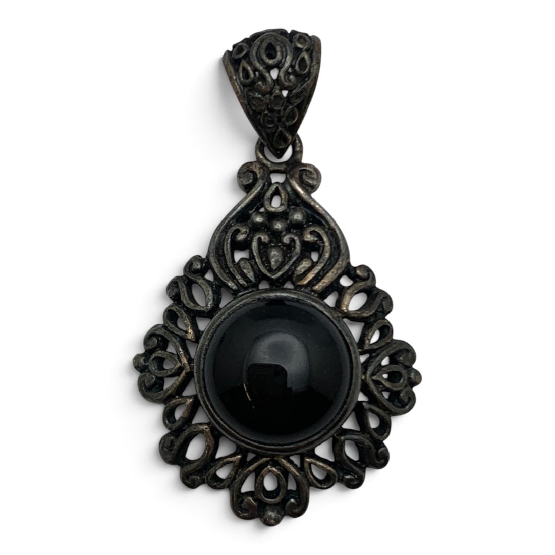 Vintage Sterling Silver & Black Stone Pendant: Vintage Sterling Silver Pendant With An Open Work Design Featuring A Black Stone Marked: 925 - 1 5/8" Long - 7.7 Grams