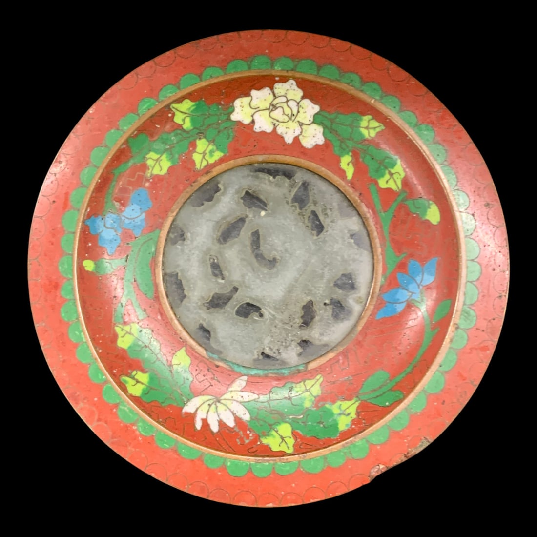 Vintage Chinese Red Cloisonne Ashtray: Vintage Chinese Cloisonne Enamel On Brass Ashtray Featuring A Red Background With Floral Motifs And A Carved Hard Stone Under Glass Center4 1/2" Diameter Shows Damage - See Photos