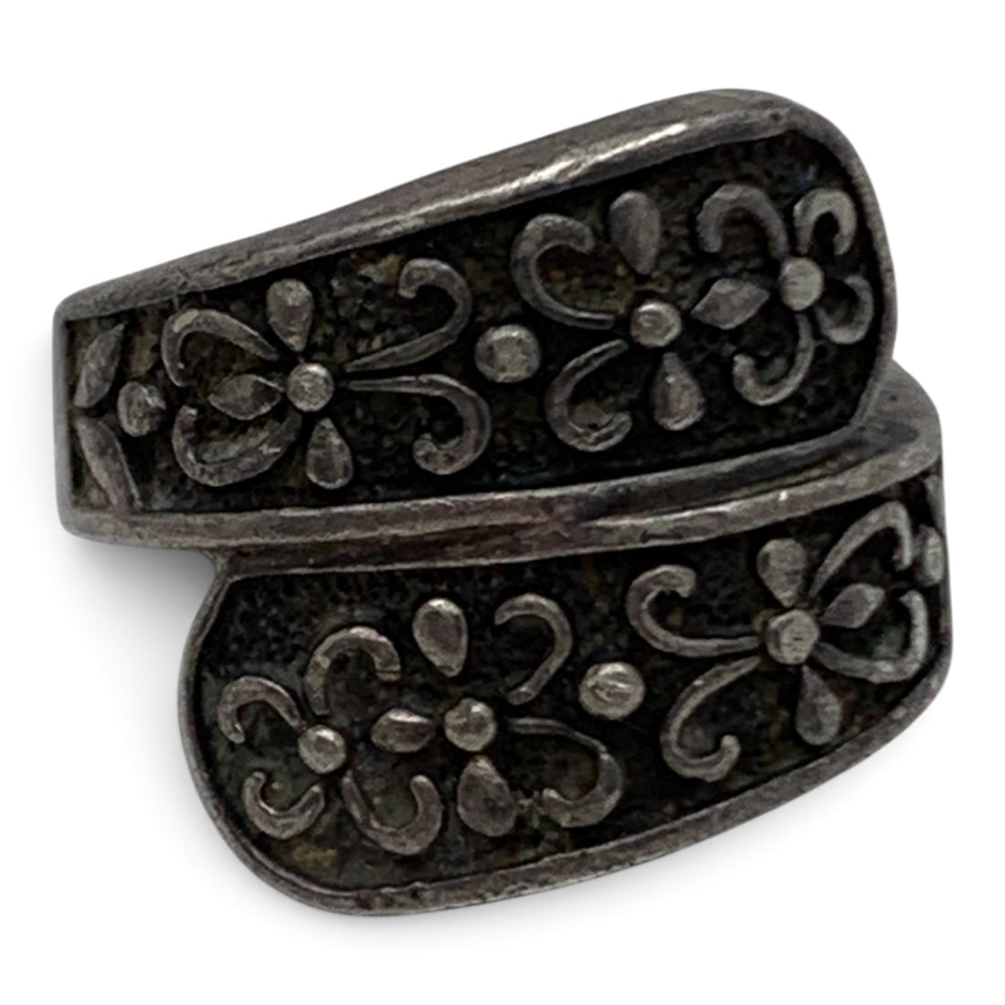 Vintage Sterling Silver Gold Ring: Vintage Sterling Silver Ring With A Bypass Design Featuring A Textured Floral Design Marked: 925 - Size 8.25 - 7.3 Grams