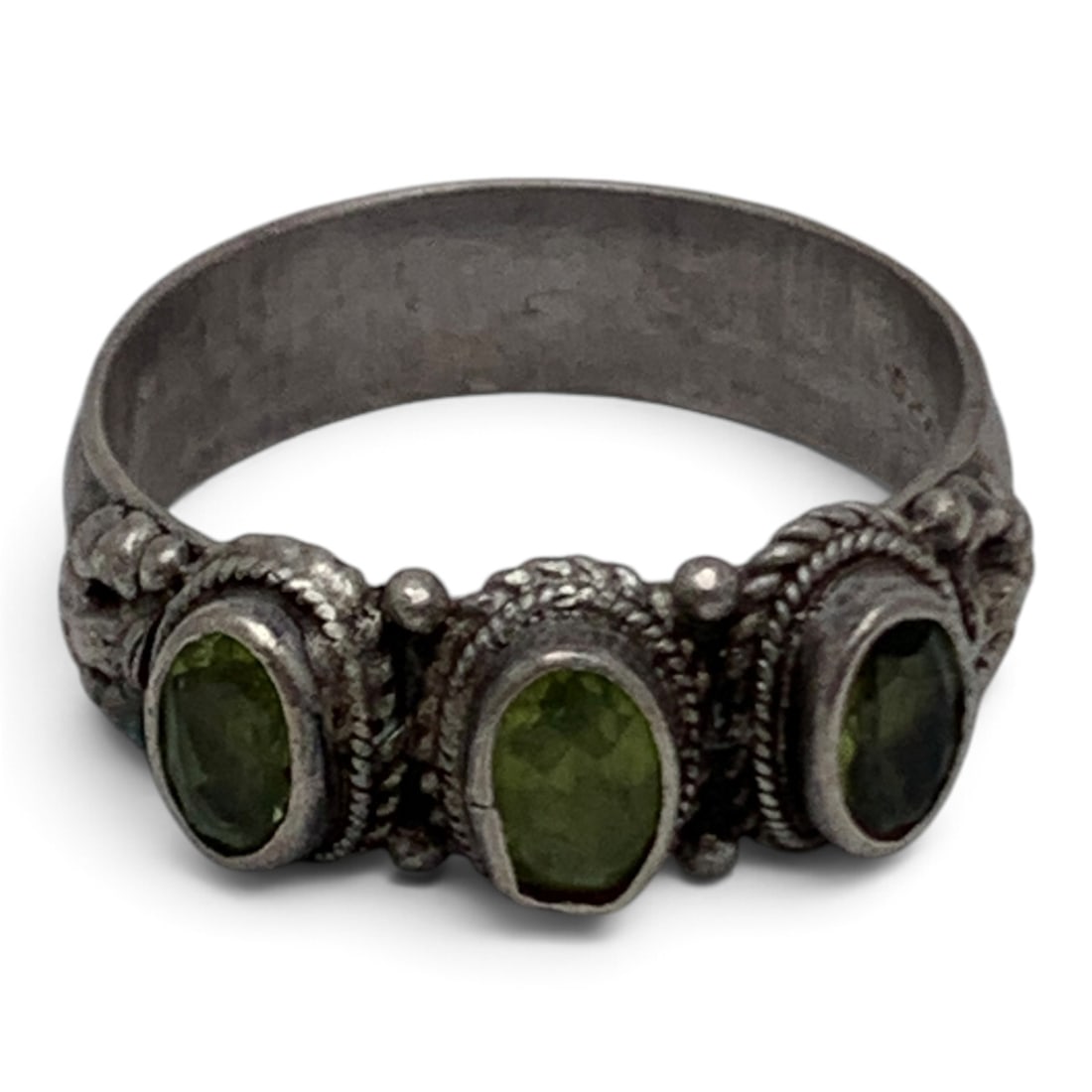 Sterling Silver & Green Stone Ring: Sterling Silver Ring Featuring 3 Oval Cut Green Stones Marked: 925 - Size 9 - 5.3 Grams