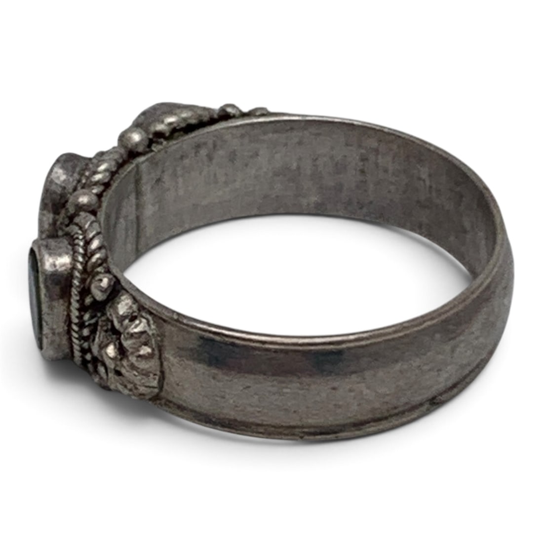 Sterling Silver & Green Stone Ring - 2