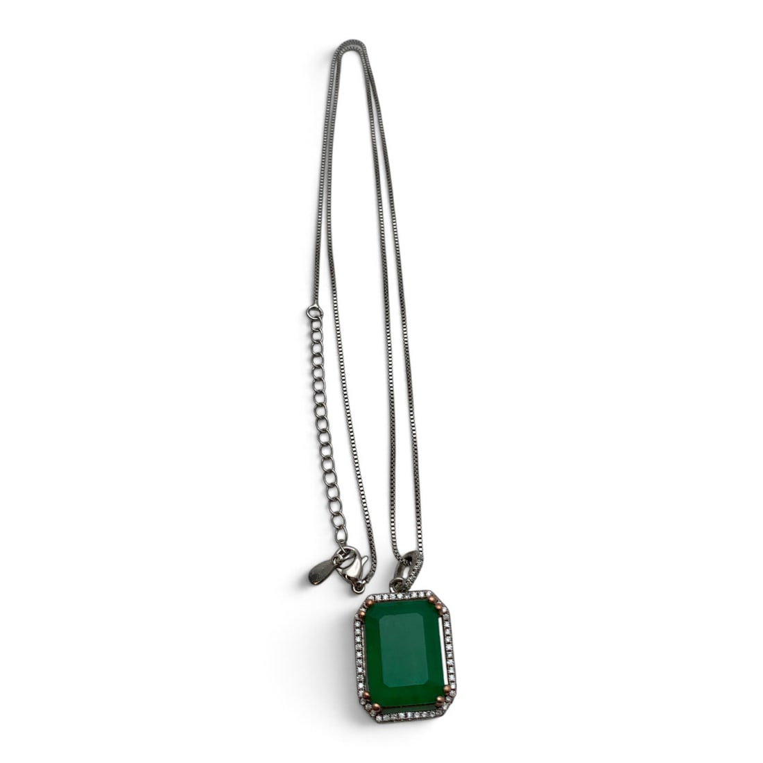 Sterling Silver & Green Emerald Pendant Necklace: Sterling Silver & Green Emerald Pendant Surrounded By Clear Stones On A Sterling Box Chain Necklace Marked: 925 - 20 1/2" Long - 6.5 Grams