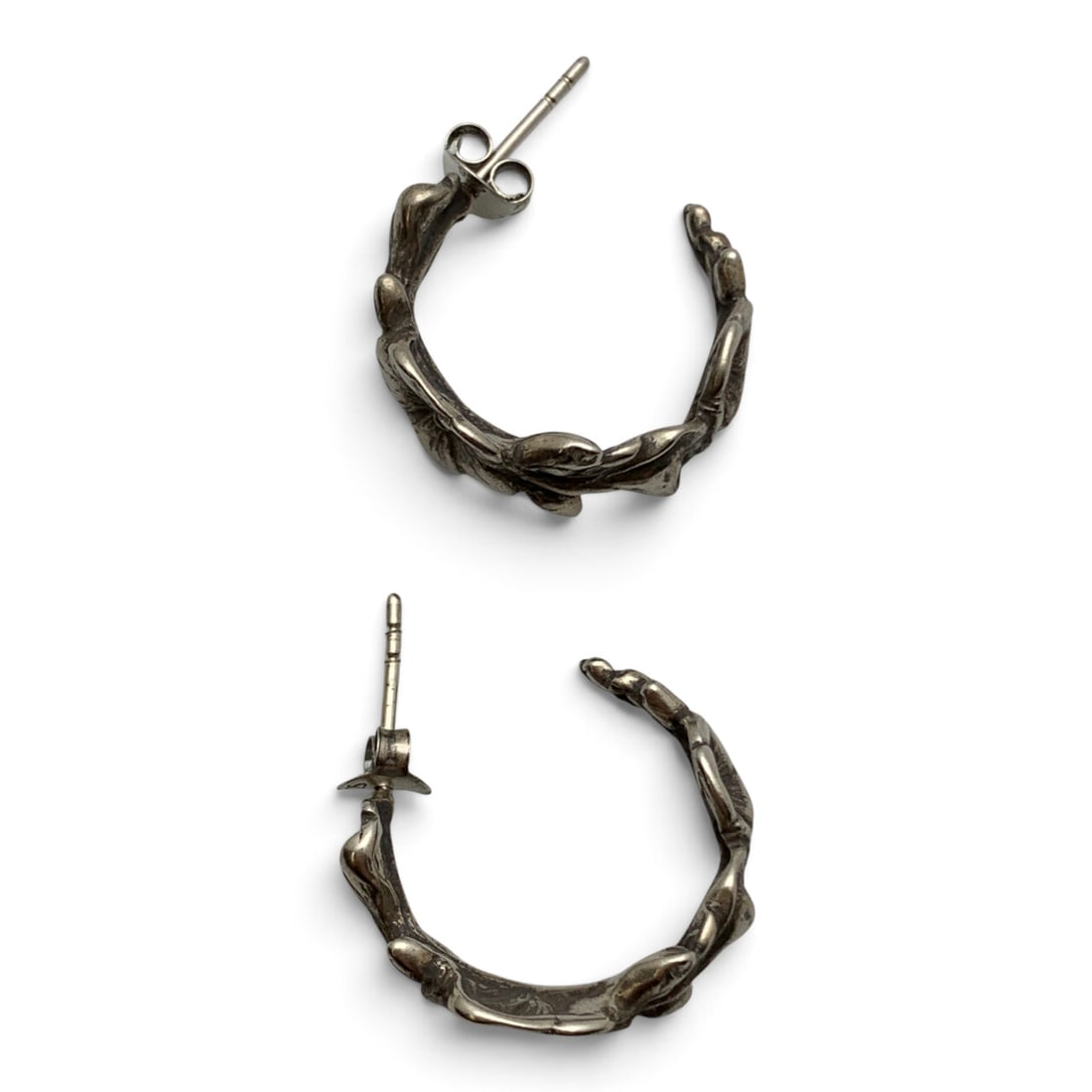 Pair Of Sterling Silver Flower Earrings: Pair Of Sterling Silver Hoop Earrings With A Floral Design Marked: 925 - 7/8" Long - 7.7 Grams